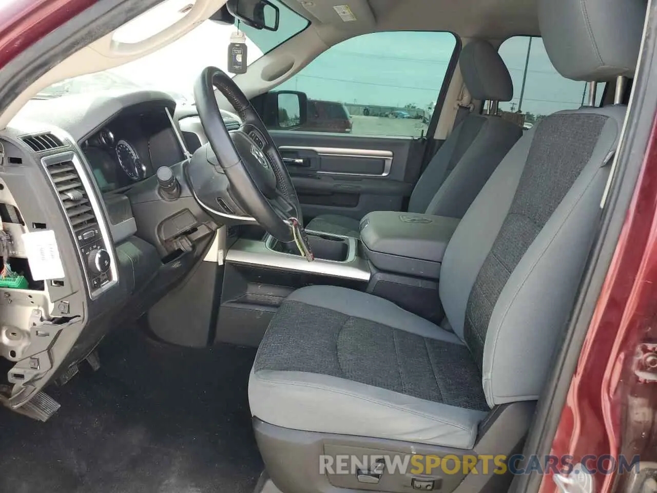 7 Photograph of a damaged car 1C6RR7GT7KS636631 RAM 1500 2019
