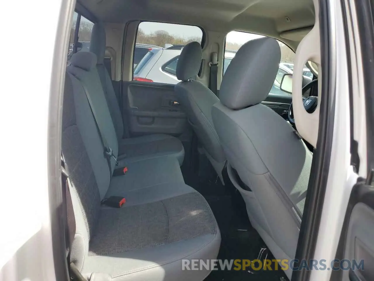 10 Photograph of a damaged car 1C6RR7GTXKS648398 RAM 1500 2019