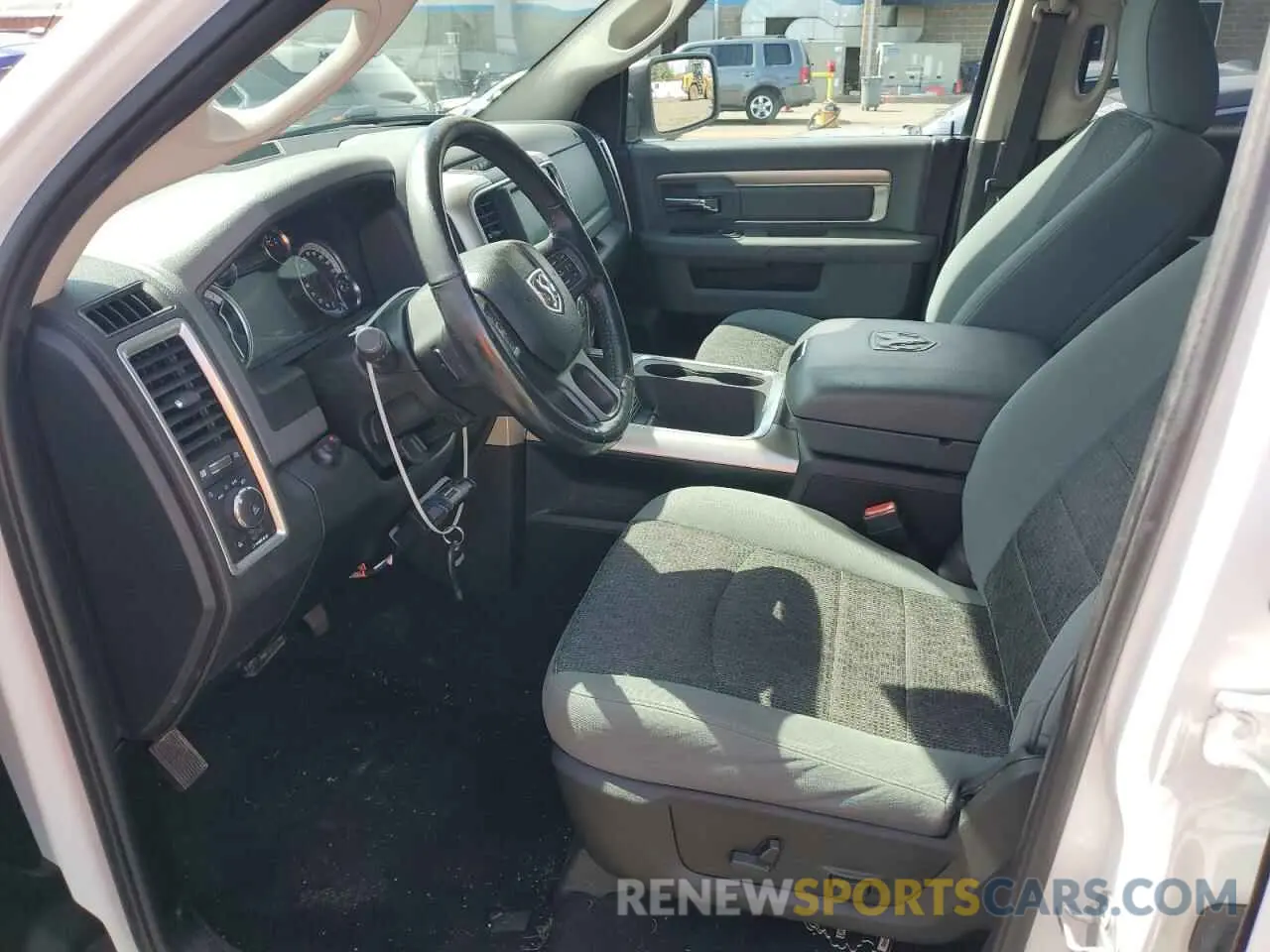 7 Photograph of a damaged car 1C6RR7GTXKS648398 RAM 1500 2019