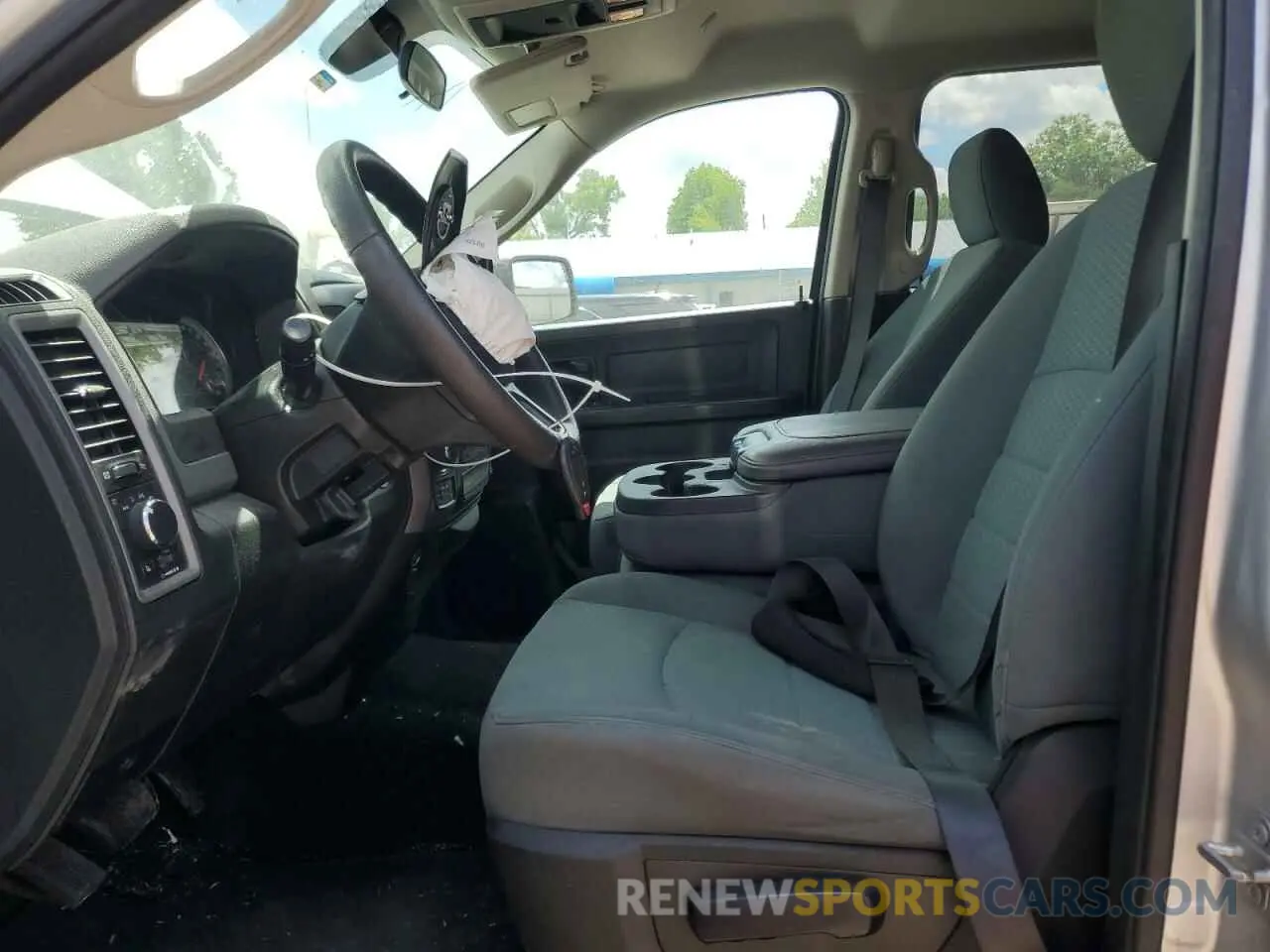 7 Photograph of a damaged car 1C6RR7KG3KS501933 RAM 1500 2019