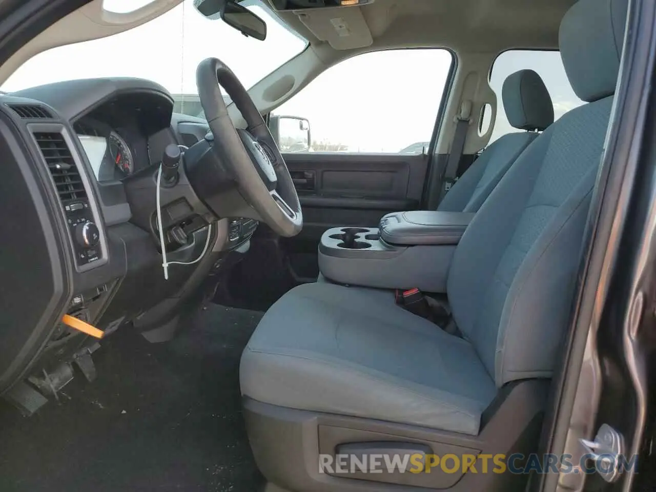 7 Photograph of a damaged car 1C6RR7KM3KS682392 RAM 1500 2019