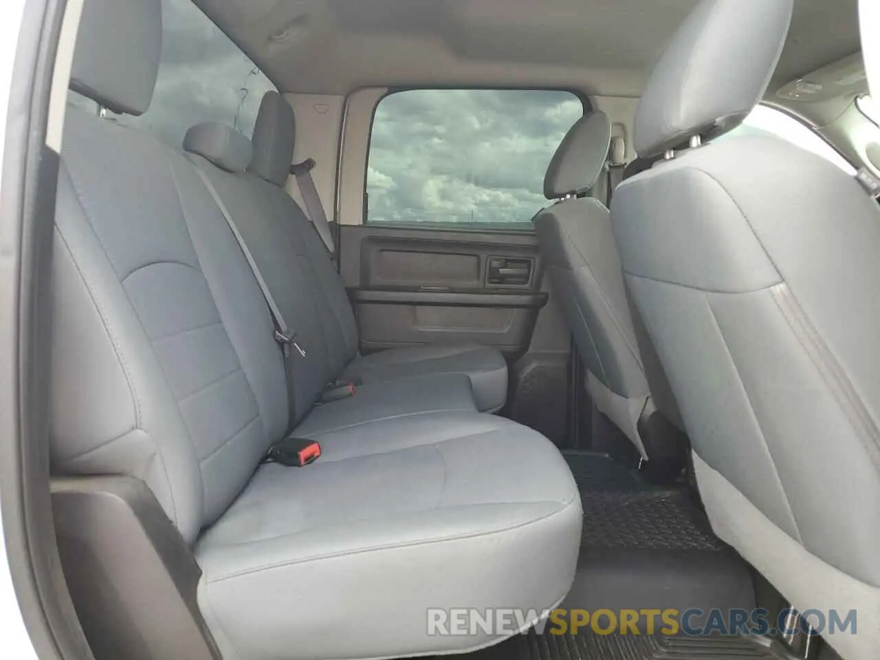 10 Photograph of a damaged car 1C6RR7KM9KS725388 RAM 1500 2019