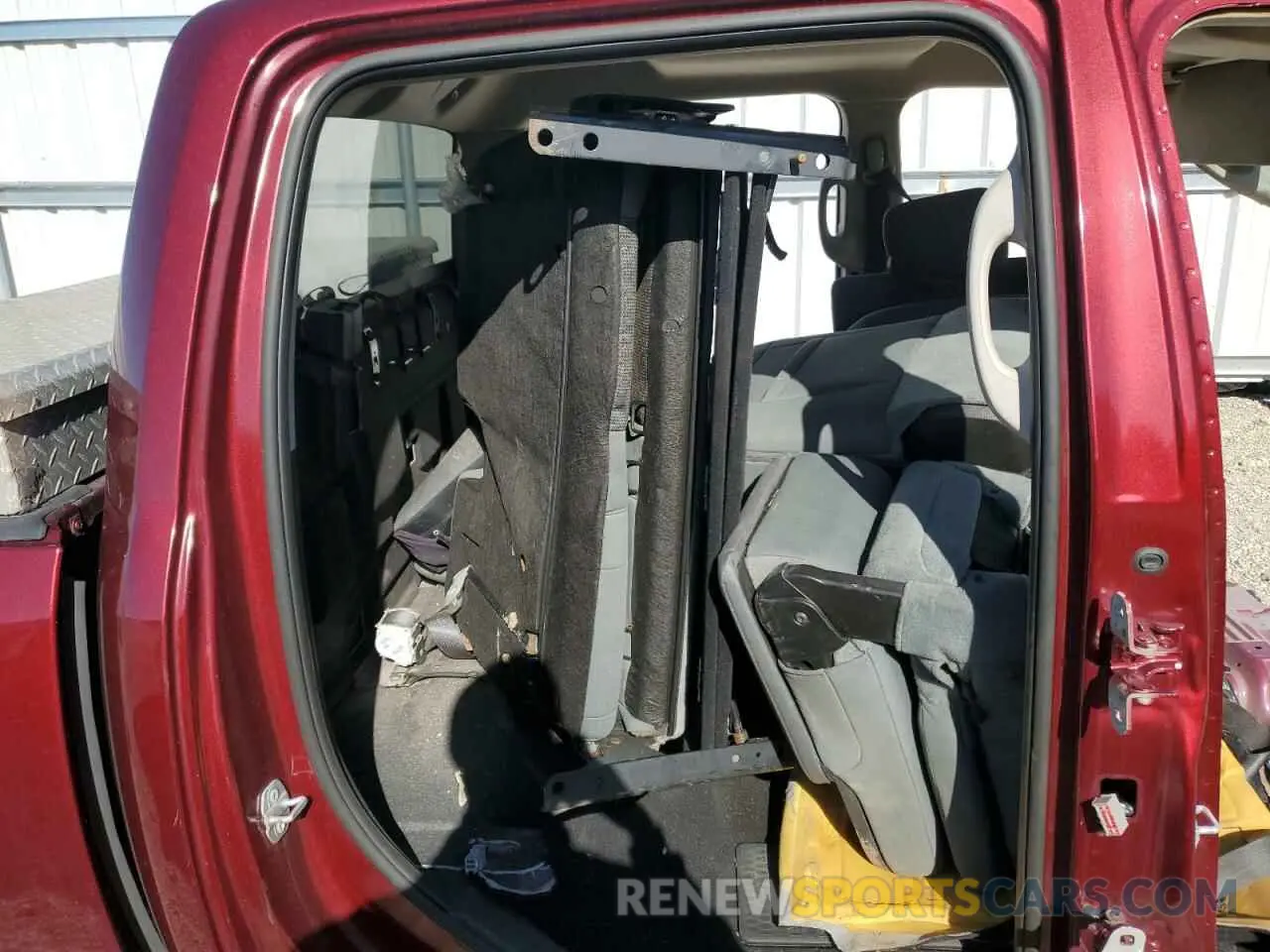 10 Photograph of a damaged car 1C6RR7KT0KS748906 RAM 1500 2019
