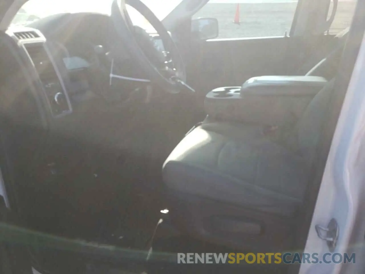 7 Photograph of a damaged car 1C6RR7KT3KS532774 RAM 1500 2019