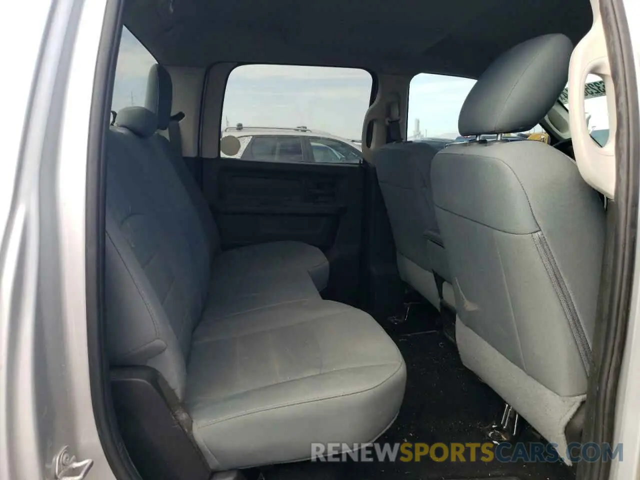 10 Photograph of a damaged car 1C6RR7KT3KS546898 RAM 1500 2019