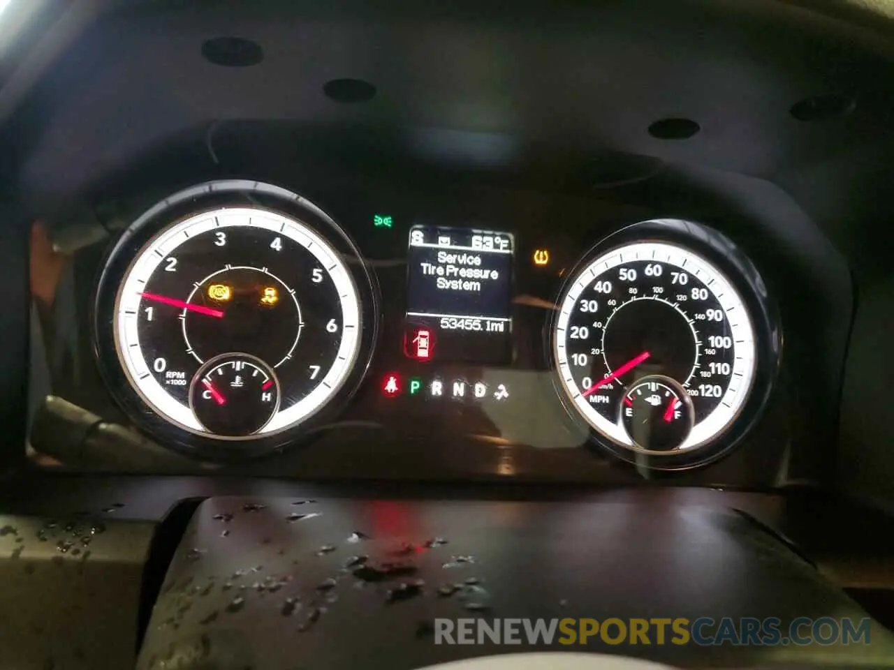 9 Photograph of a damaged car 1C6RR7KT5KS615784 RAM 1500 2019
