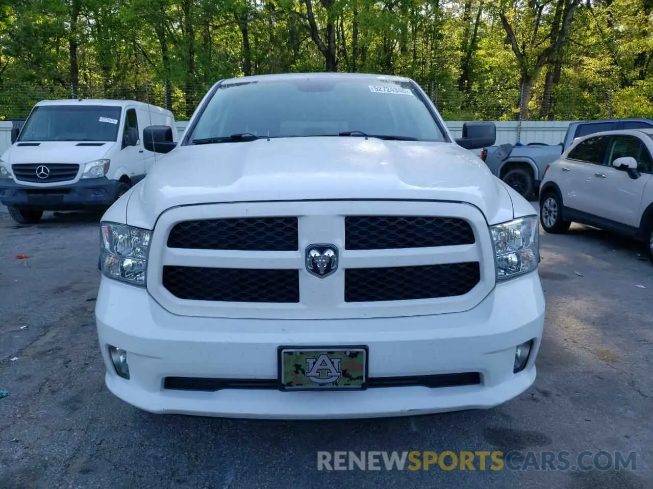 5 Photograph of a damaged car 1C6RR7KT9KS646990 RAM 1500 2019