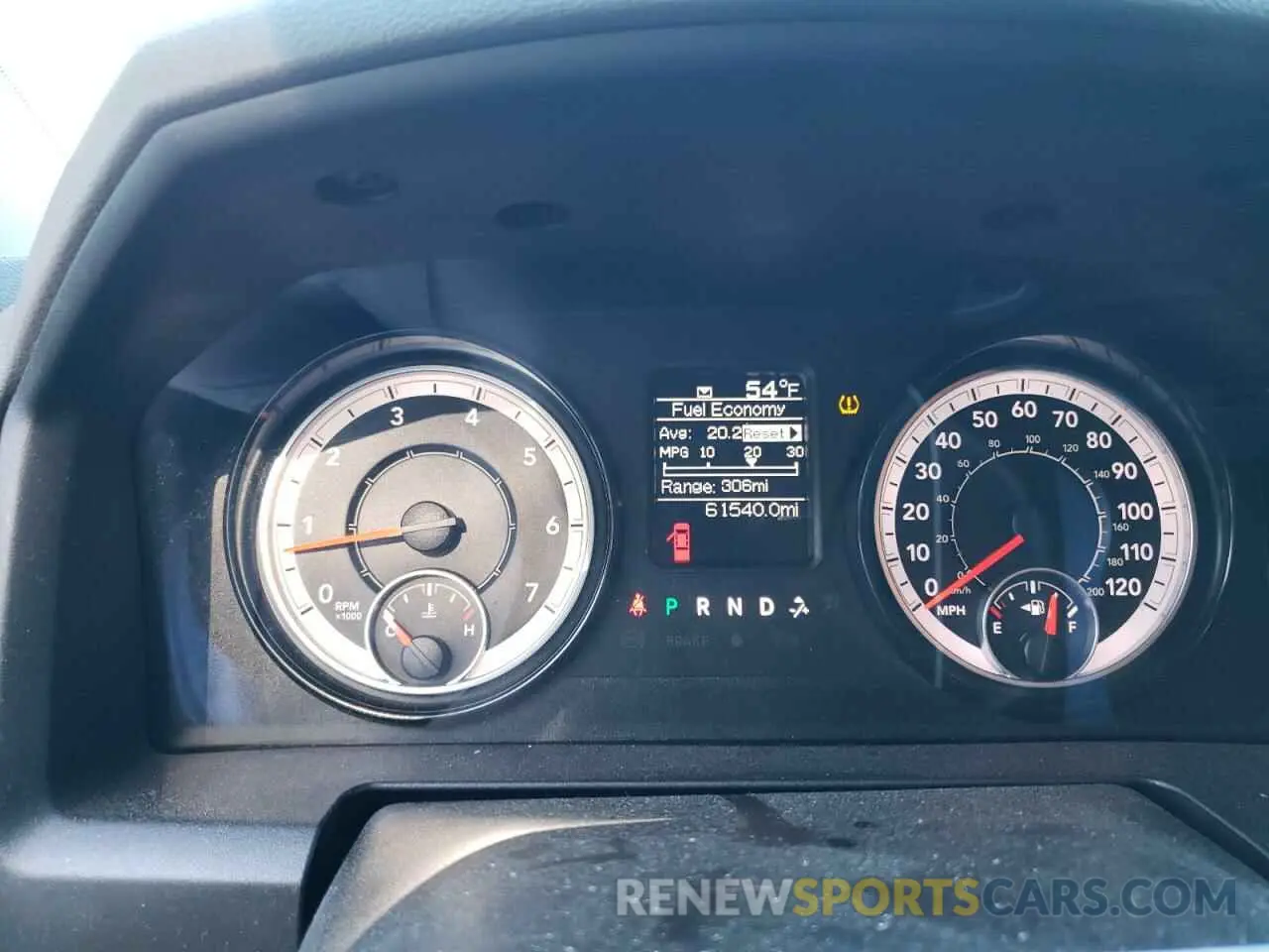 9 Photograph of a damaged car 1C6RR7KT9KS646990 RAM 1500 2019