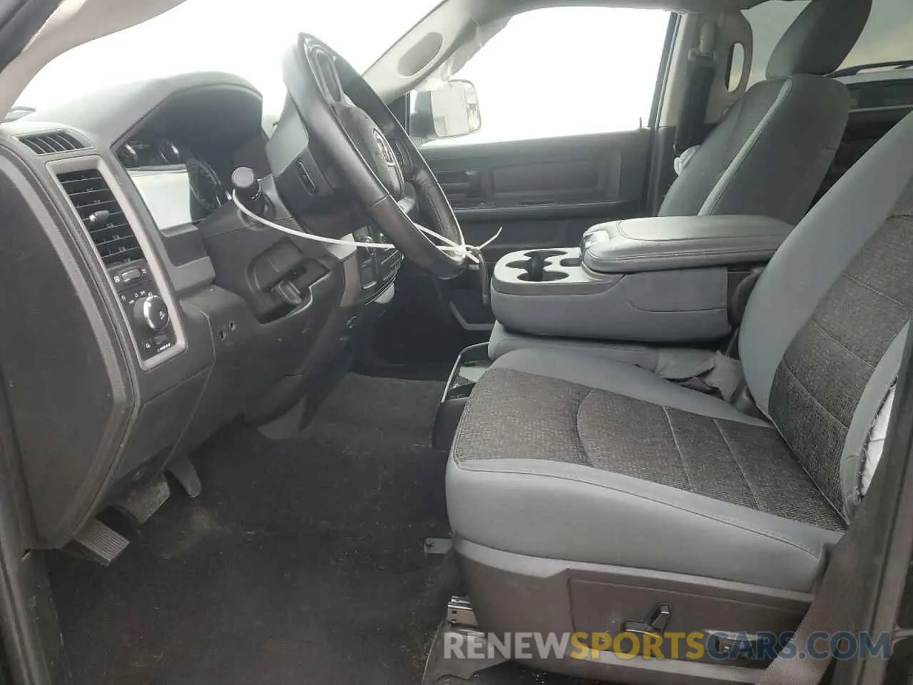 7 Photograph of a damaged car 1C6RR7KT9KS747897 RAM 1500 2019