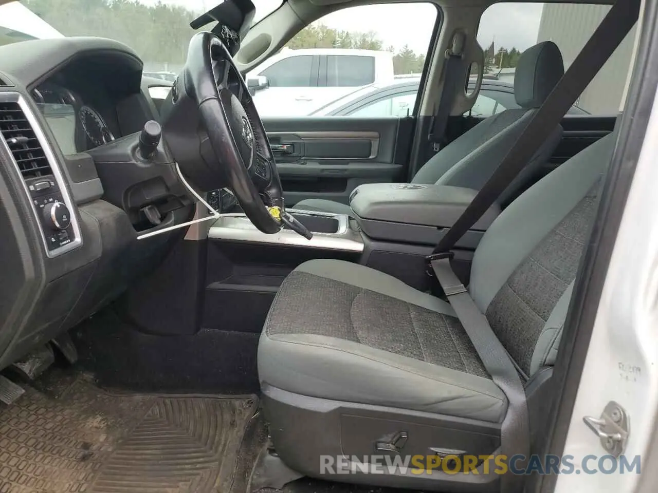 7 Photograph of a damaged car 1C6RR7LTXKS557184 RAM 1500 2019