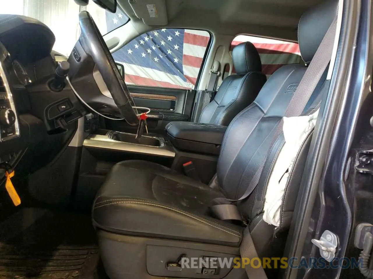 7 Photograph of a damaged car 1C6RR7NM3KS725138 RAM 1500 2019