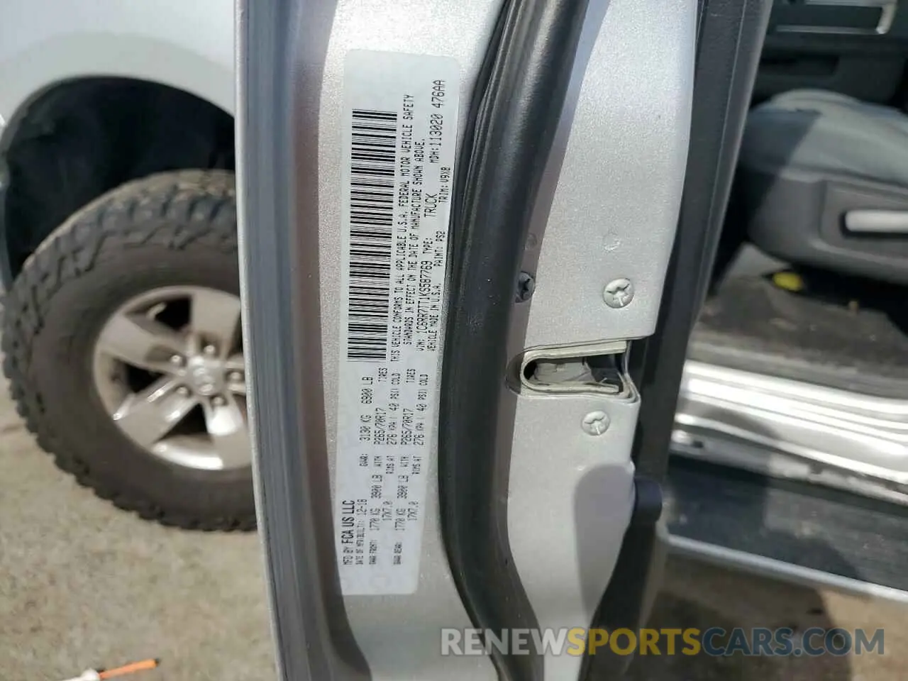 14 Photograph of a damaged car 1C6RR7TT1KS587769 RAM 1500 2019