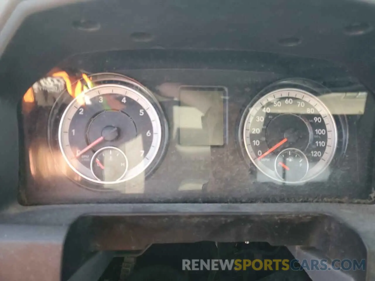 9 Photograph of a damaged car 1C6RR7TT7KS541072 RAM 1500 2019