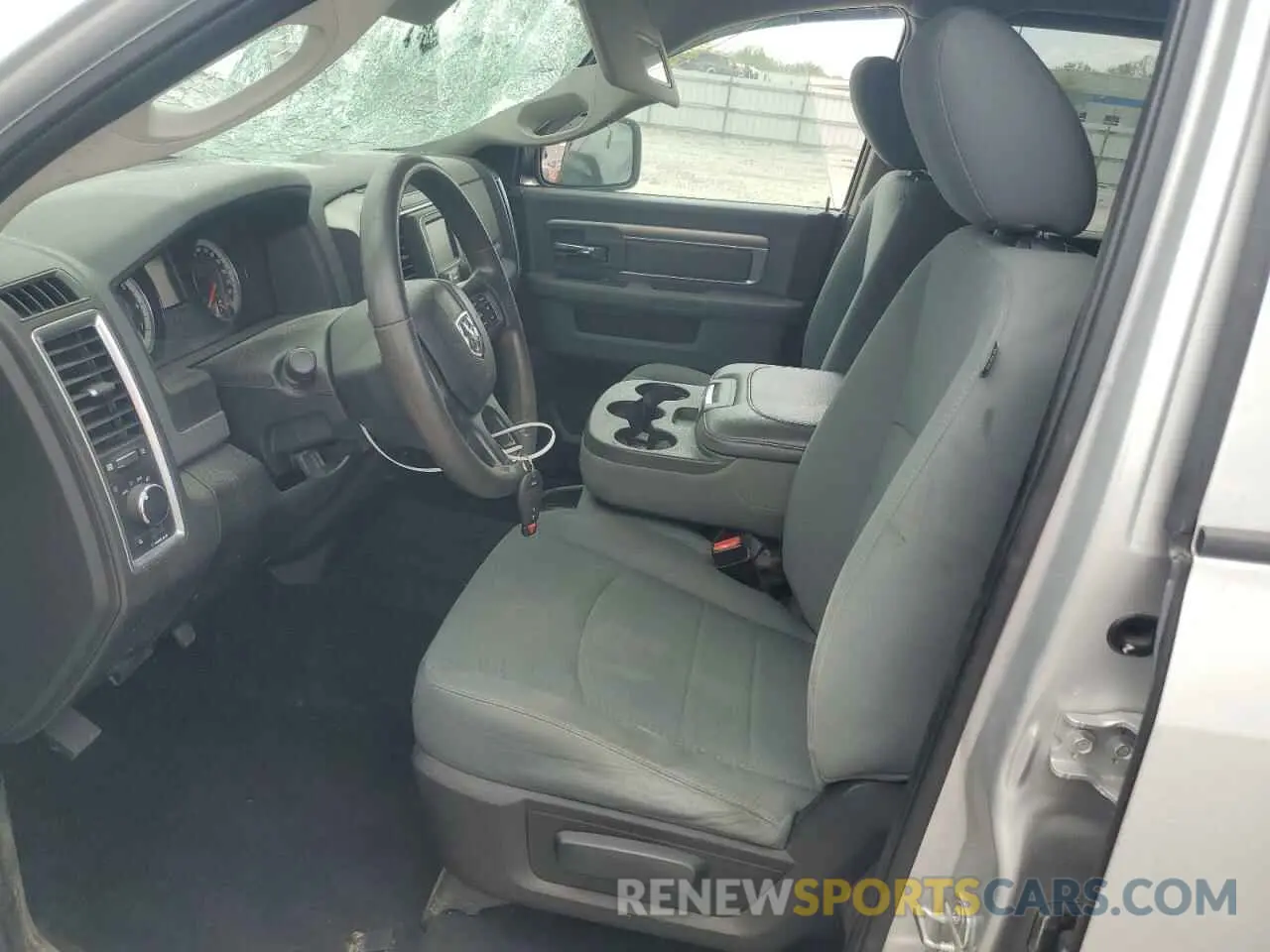 7 Photograph of a damaged car 1C6RR7TT9KS587633 RAM 1500 2019