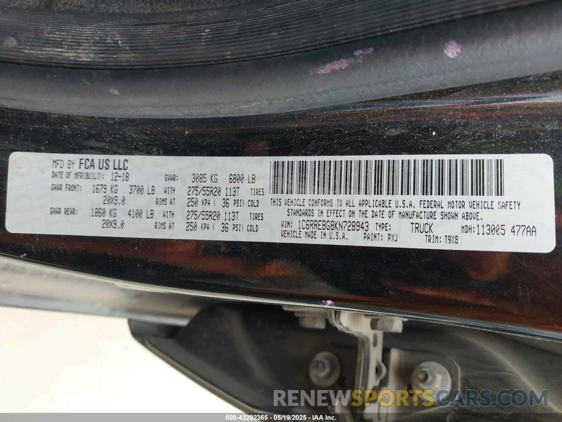 9 Photograph of a damaged car 1C6RREBG8KN728943 RAM 1500 2019