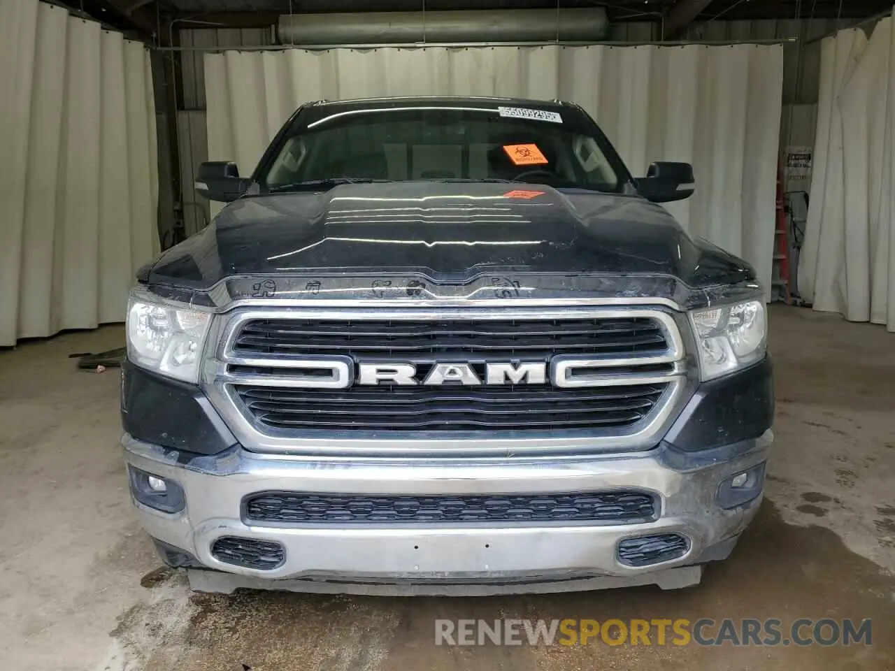 5 Photograph of a damaged car 1C6RREBT0KN828533 RAM 1500 2019