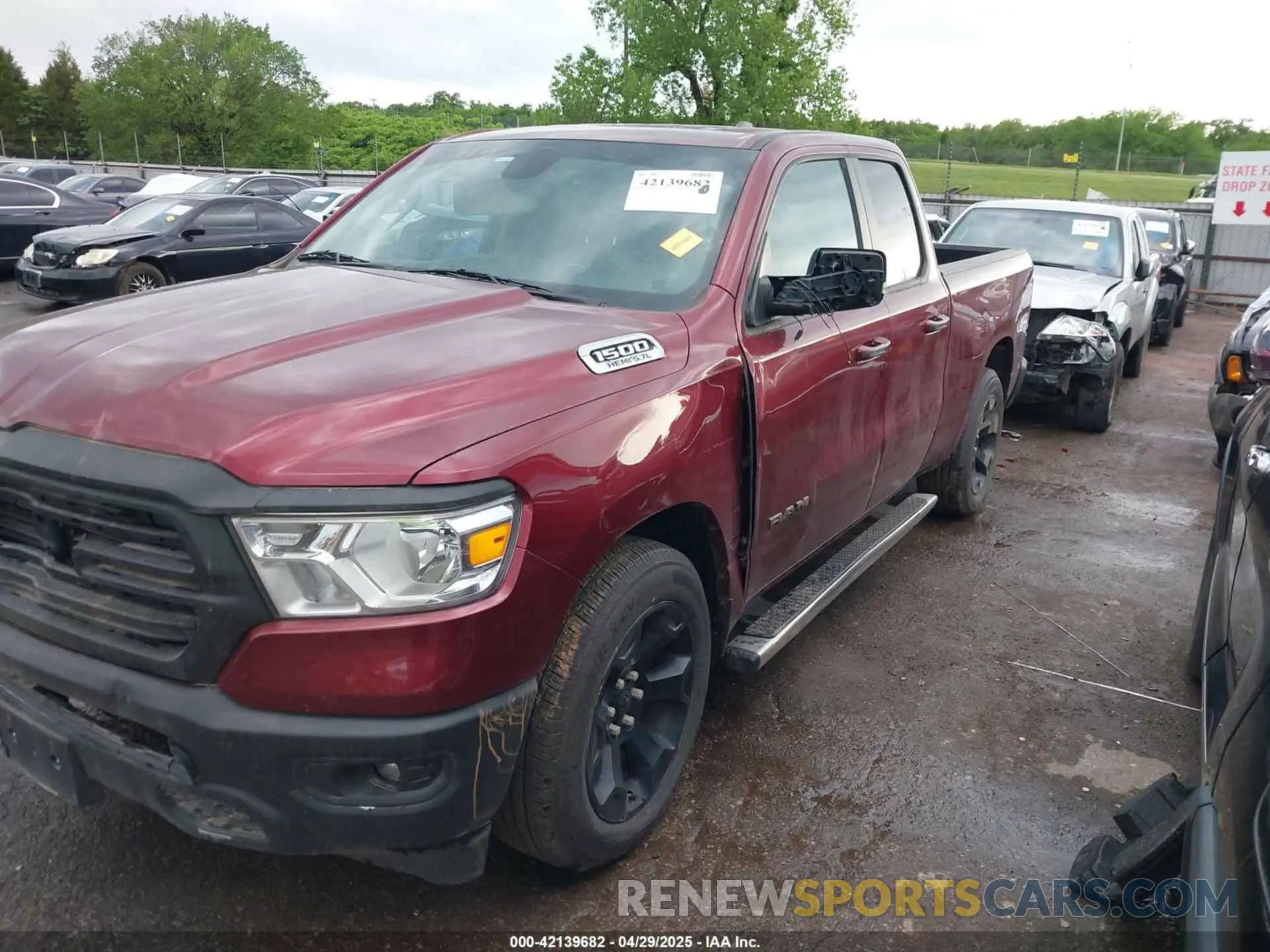 6 Photograph of a damaged car 1C6RREBT3KN884384 RAM 1500 2019