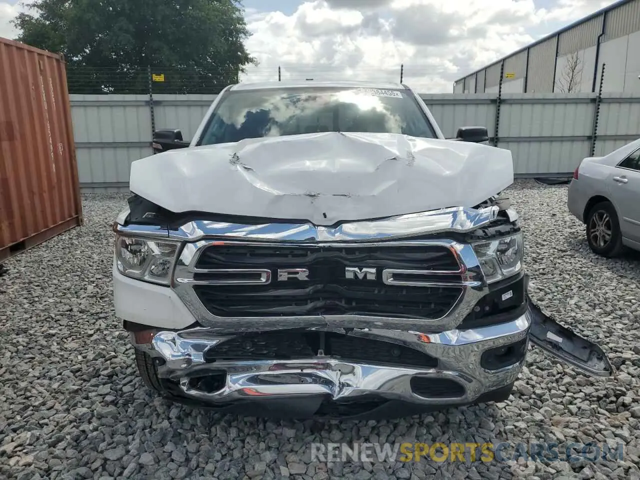 5 Photograph of a damaged car 1C6RREBT3KN905220 RAM 1500 2019