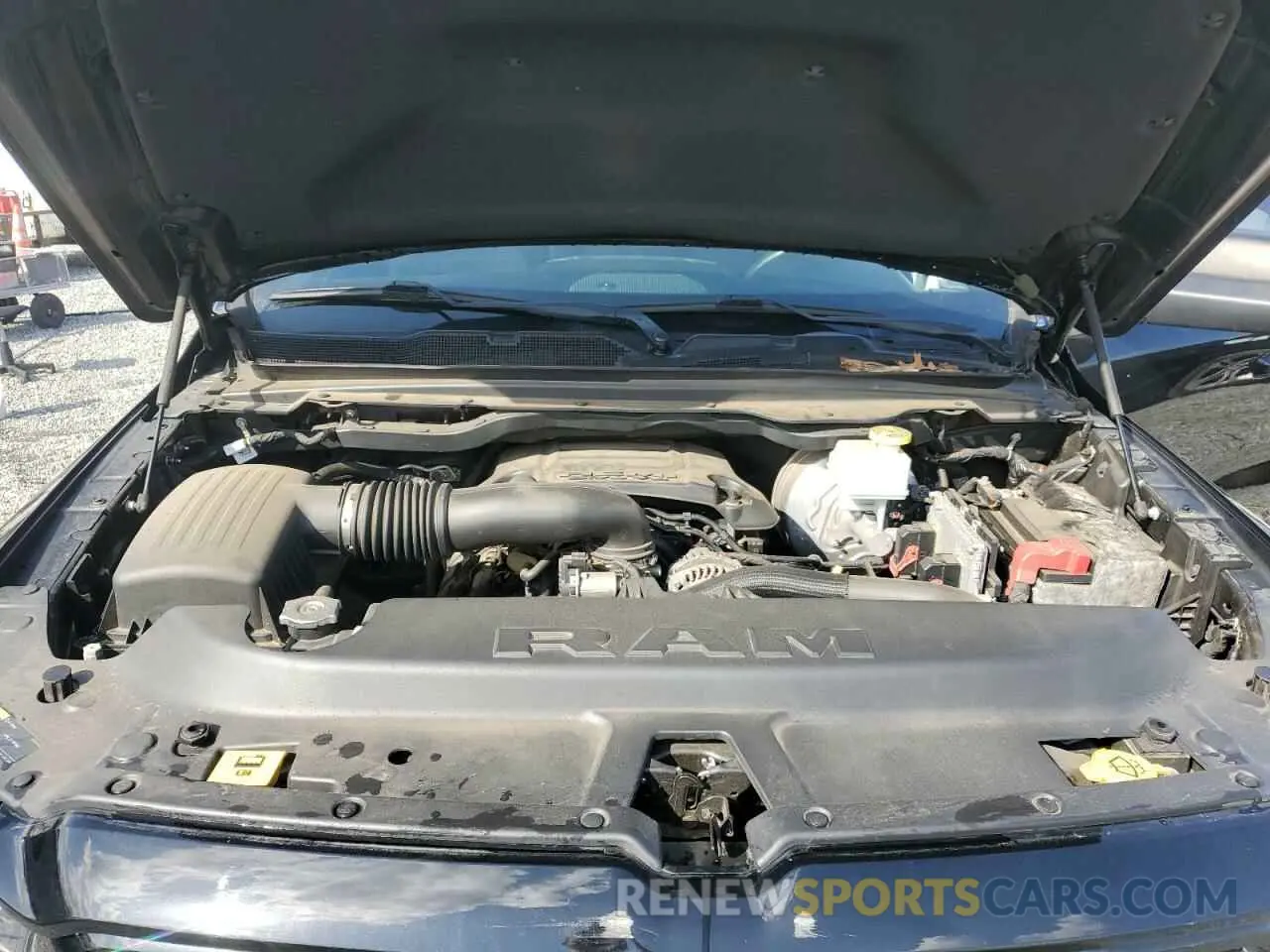 11 Photograph of a damaged car 1C6RREBT9KN568519 RAM 1500 2019