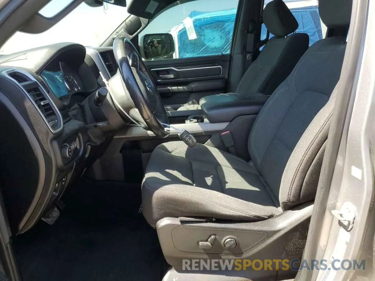 7 Photograph of a damaged car 1C6RREBTXKN884012 RAM 1500 2019