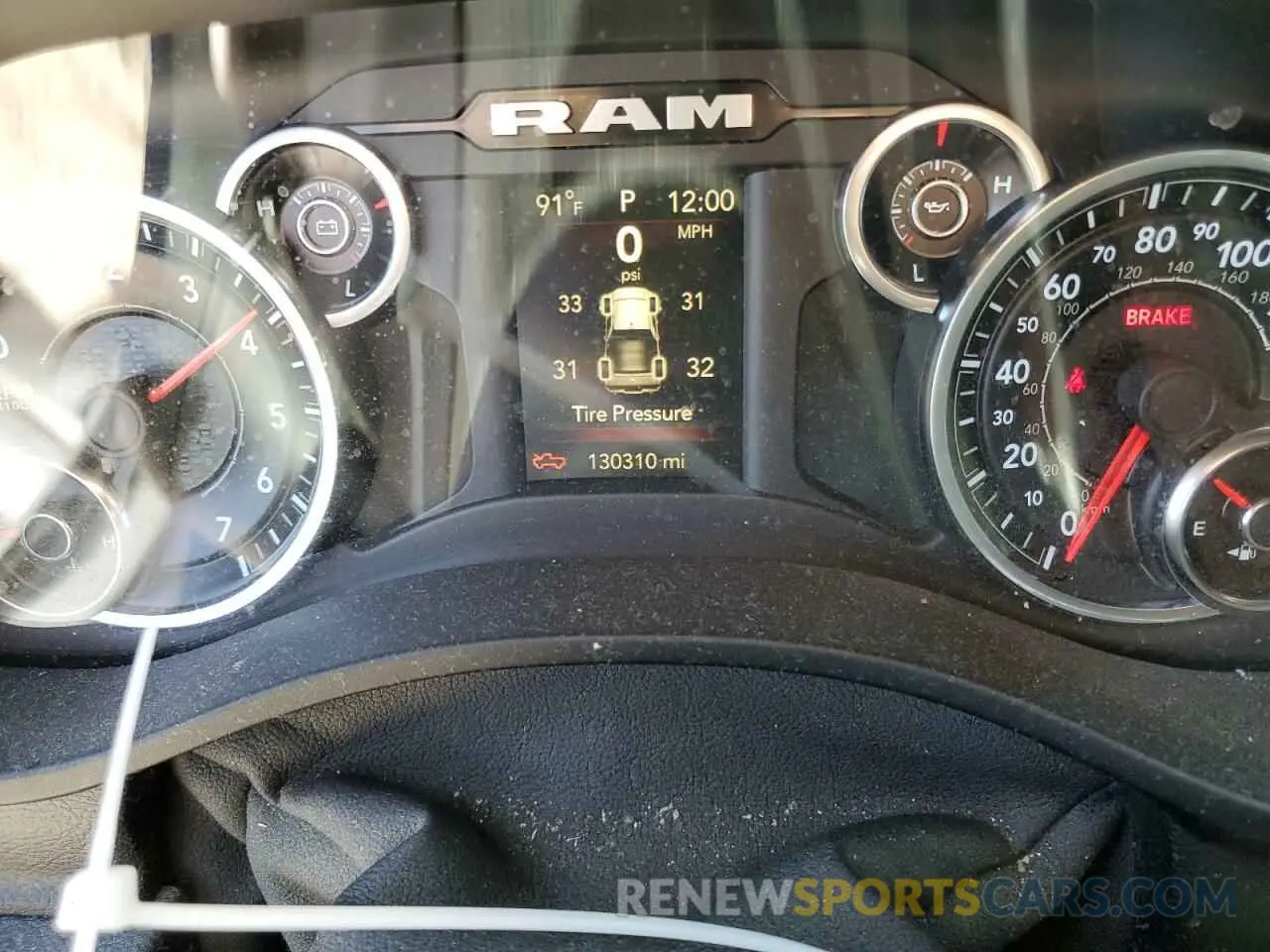 9 Photograph of a damaged car 1C6RREBTXKN884012 RAM 1500 2019