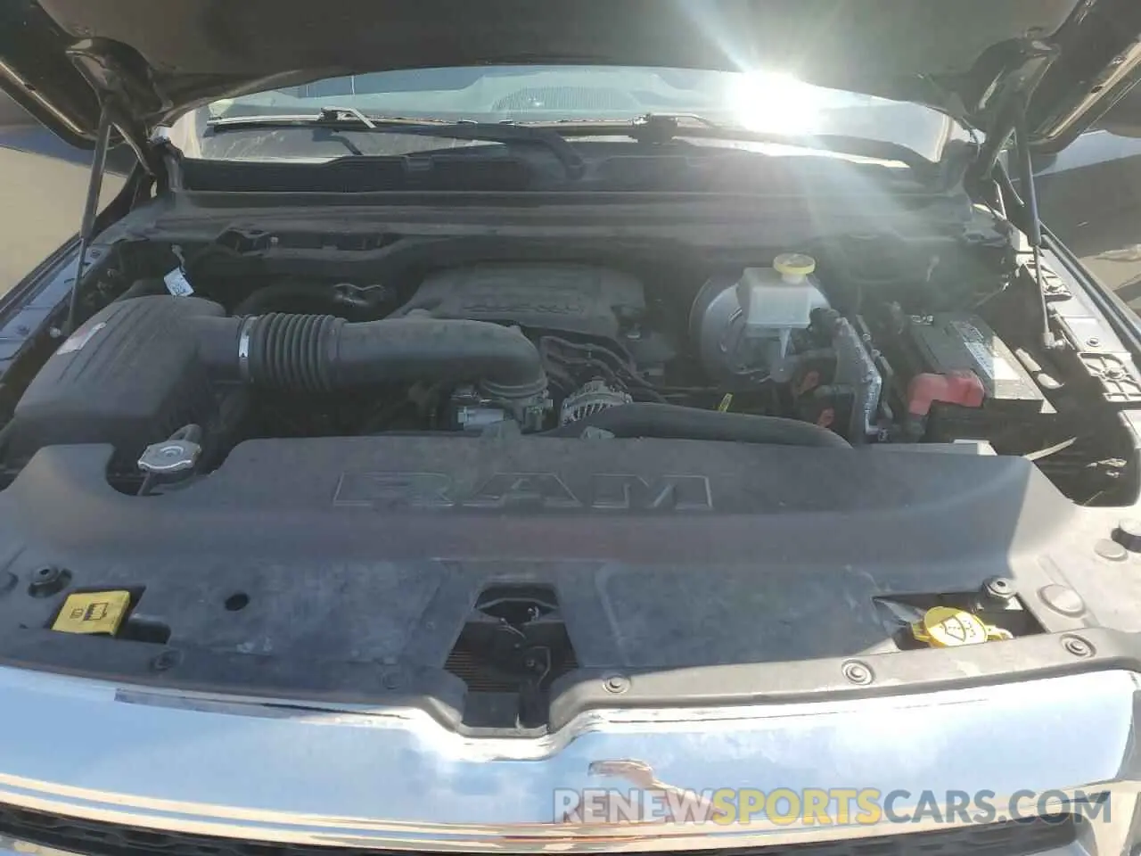 11 Photograph of a damaged car 1C6RRECT5KN568404 RAM 1500 2019