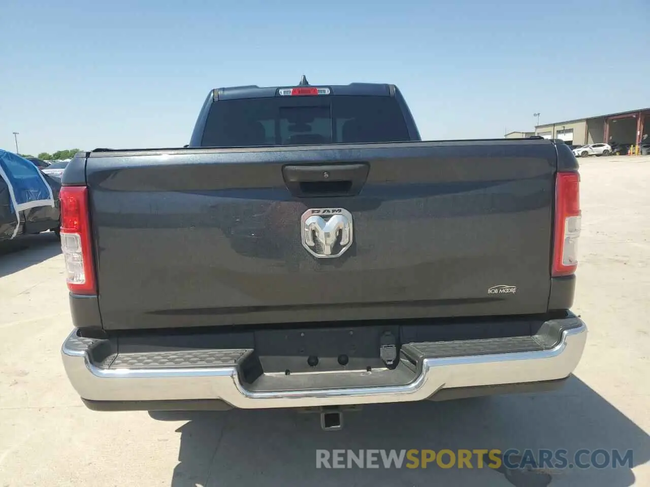 6 Photograph of a damaged car 1C6RRECT5KN568404 RAM 1500 2019