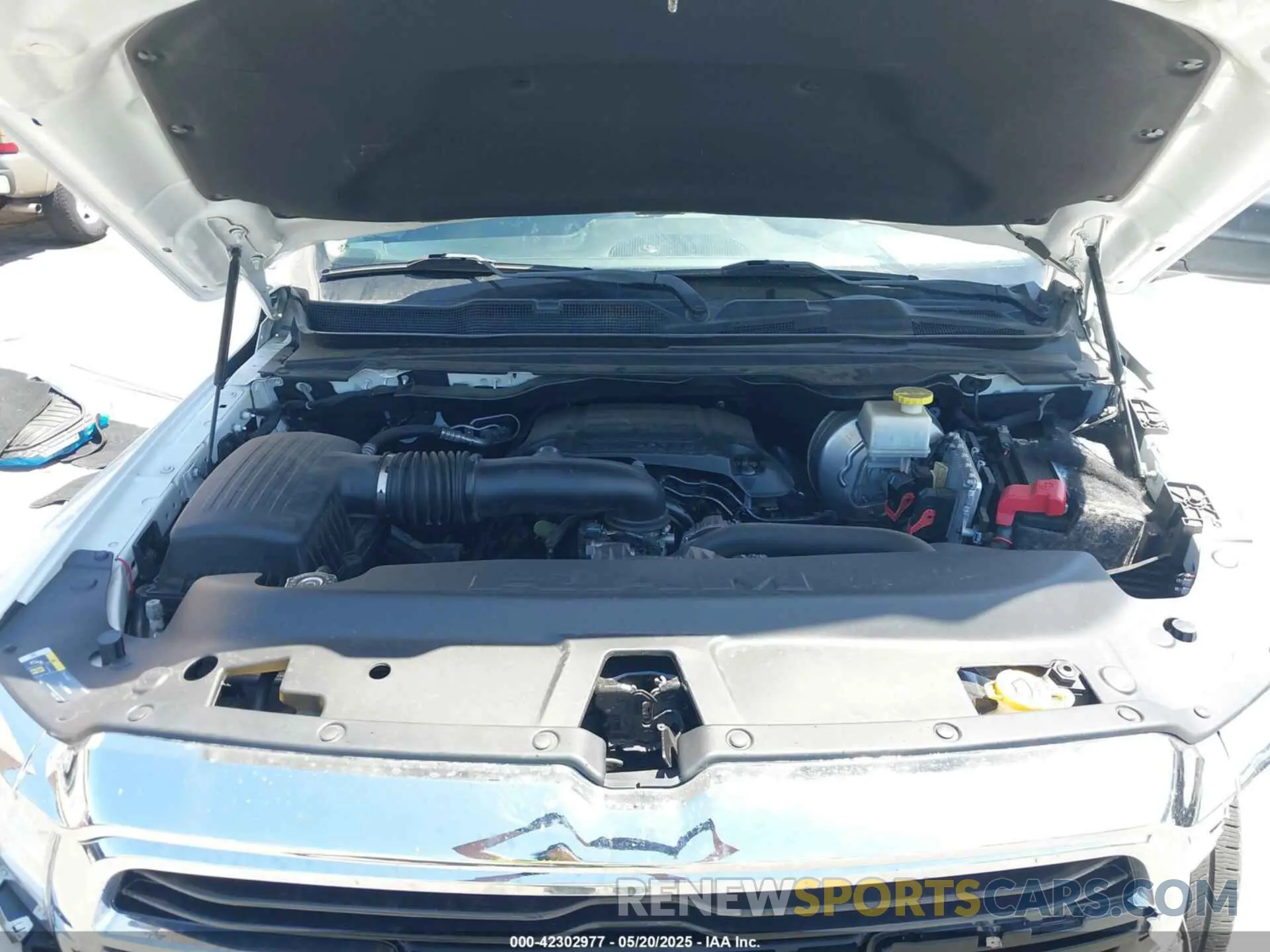 10 Photograph of a damaged car 1C6RRECT6KN884457 RAM 1500 2019