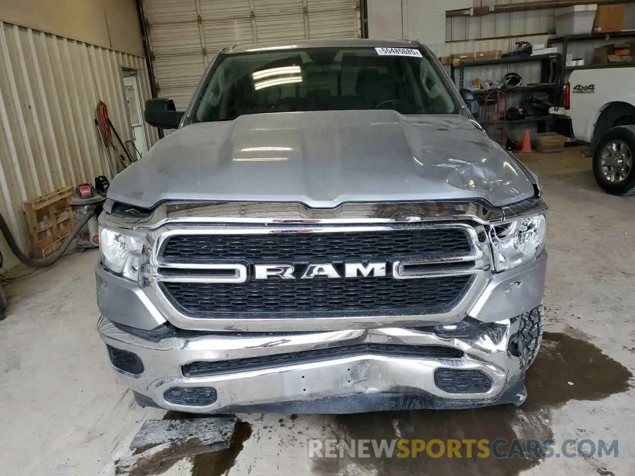 5 Photograph of a damaged car 1C6RRECT7KN745812 RAM 1500 2019
