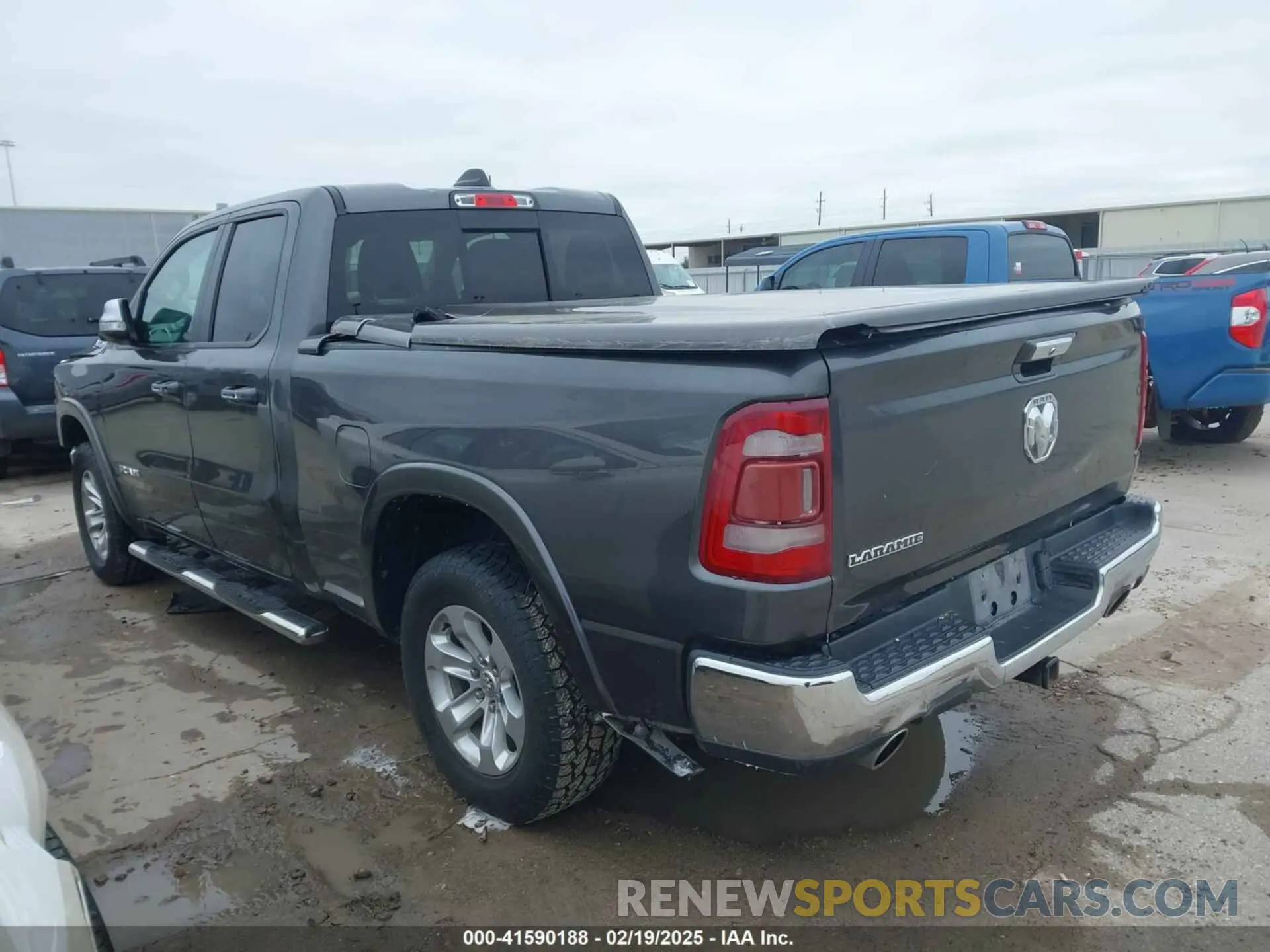 3 Photograph of a damaged car 1C6RREDT4KN522707 RAM 1500 2019