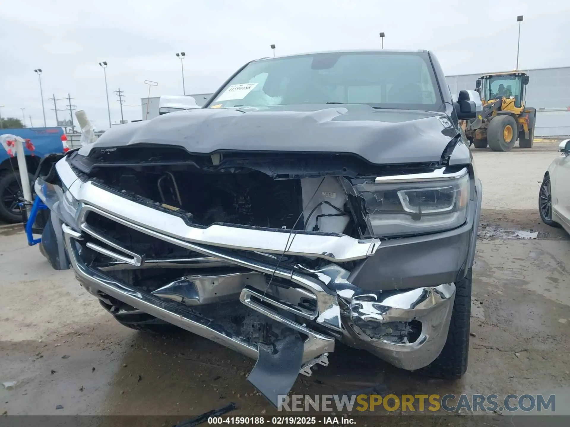 6 Photograph of a damaged car 1C6RREDT4KN522707 RAM 1500 2019