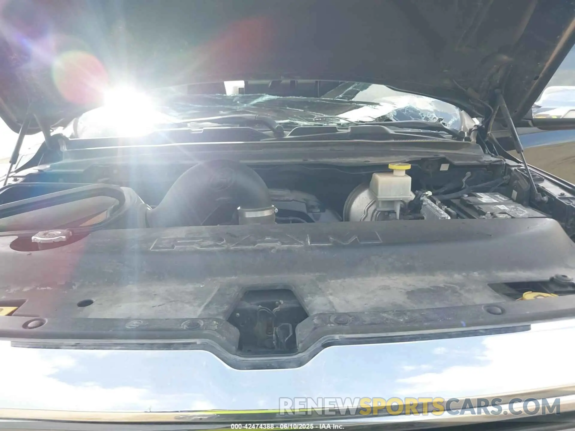 10 Photograph of a damaged car 1C6RREDT7KN860280 RAM 1500 2019