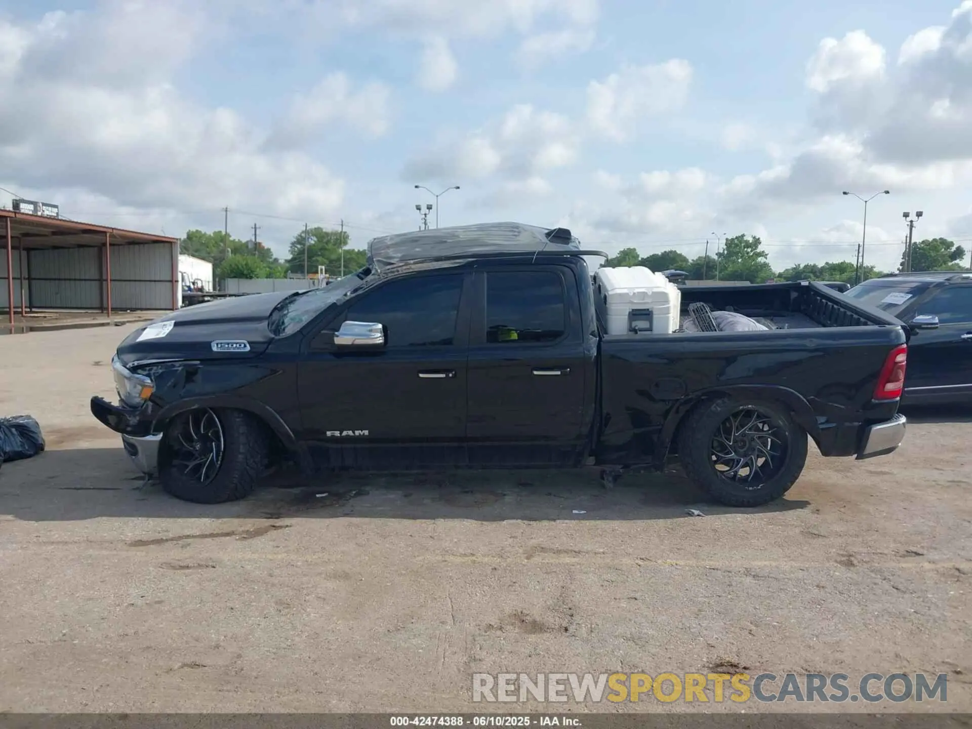 13 Photograph of a damaged car 1C6RREDT7KN860280 RAM 1500 2019