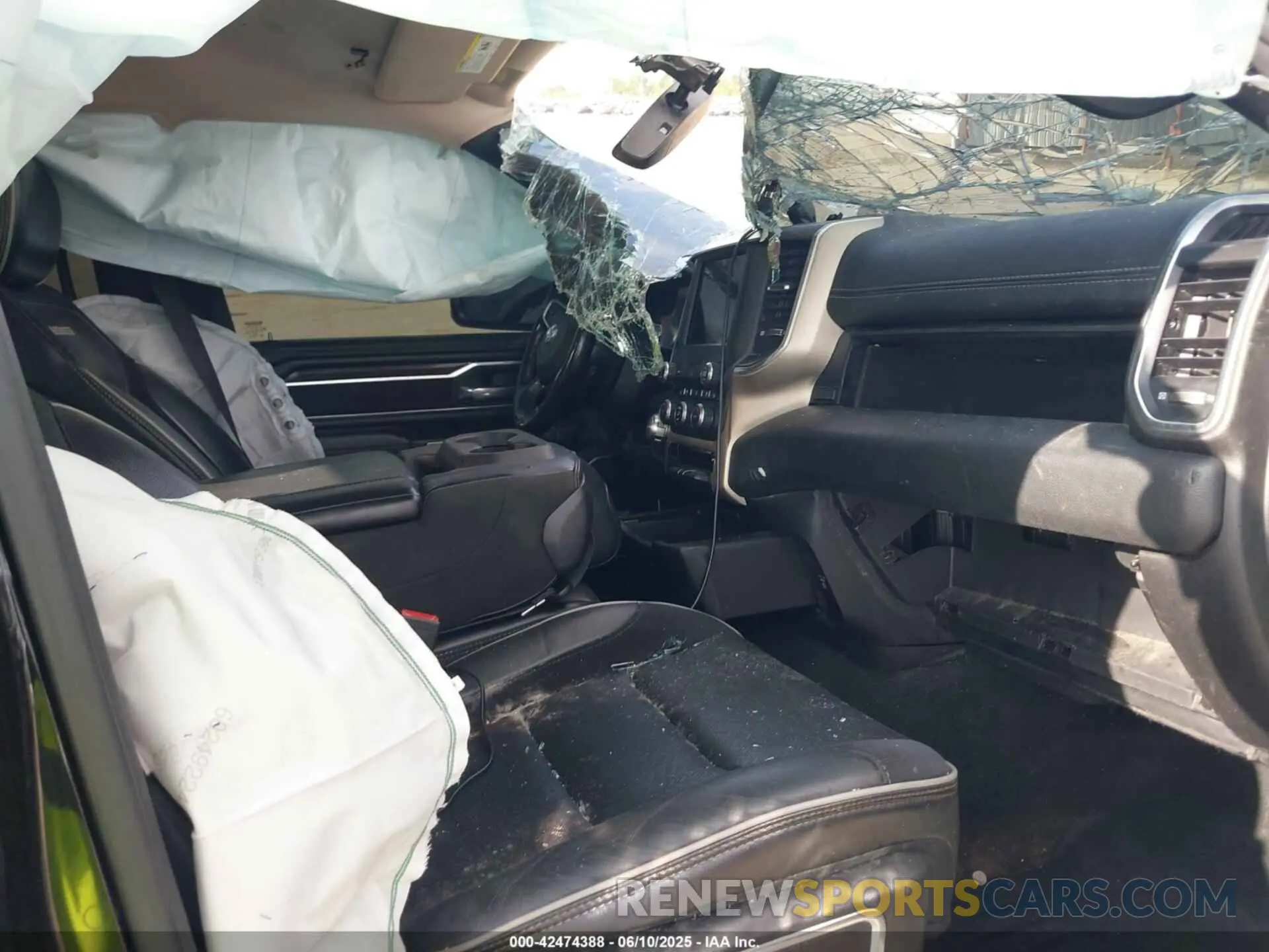 5 Photograph of a damaged car 1C6RREDT7KN860280 RAM 1500 2019