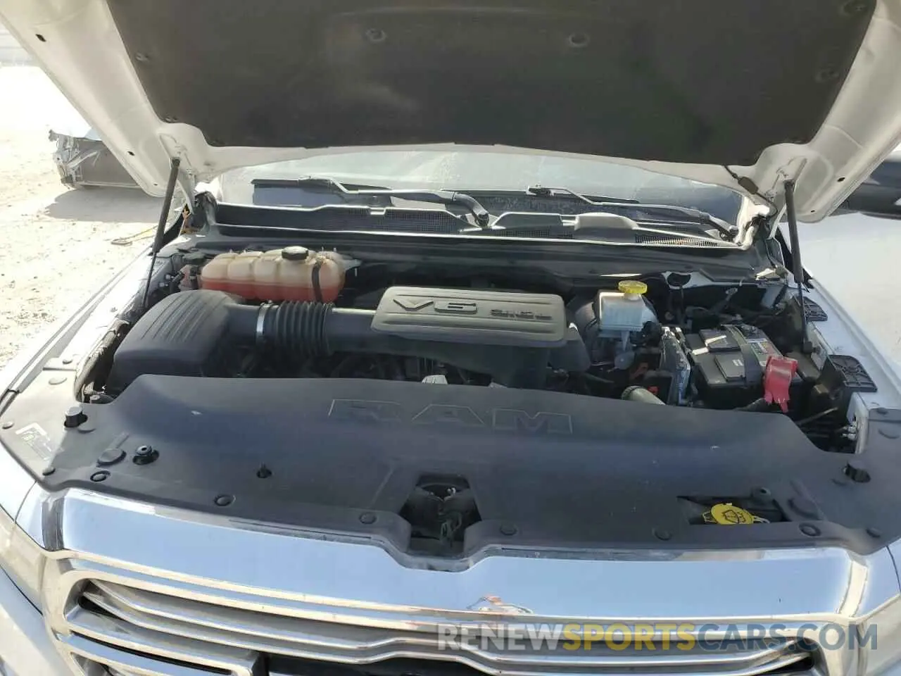 11 Photograph of a damaged car 1C6RREFG2KN666661 RAM 1500 2019