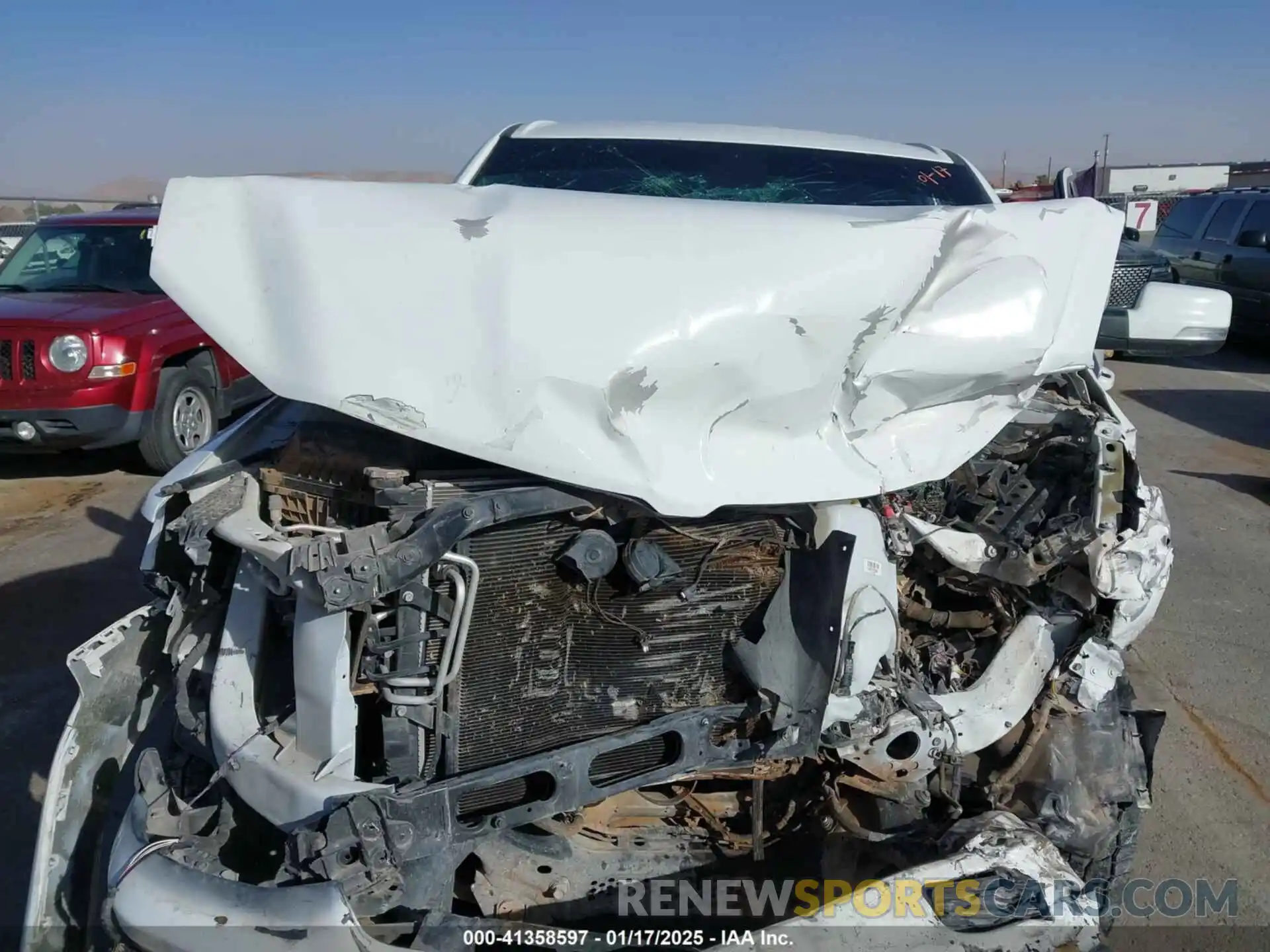 10 Photograph of a damaged car 1C6RREFT1KN548887 RAM 1500 2019