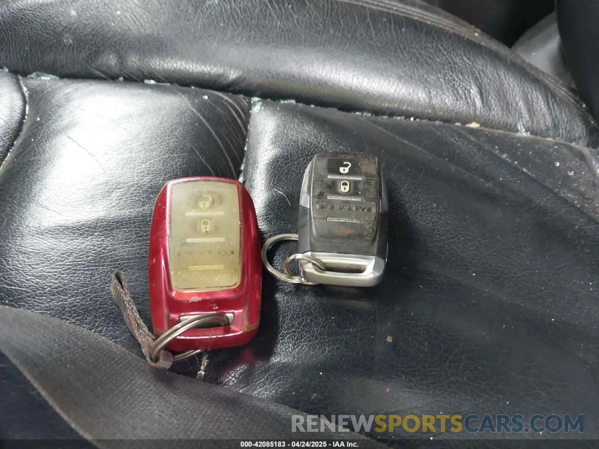 11 Photograph of a damaged car 1C6RREFT1KN769597 RAM 1500 2019
