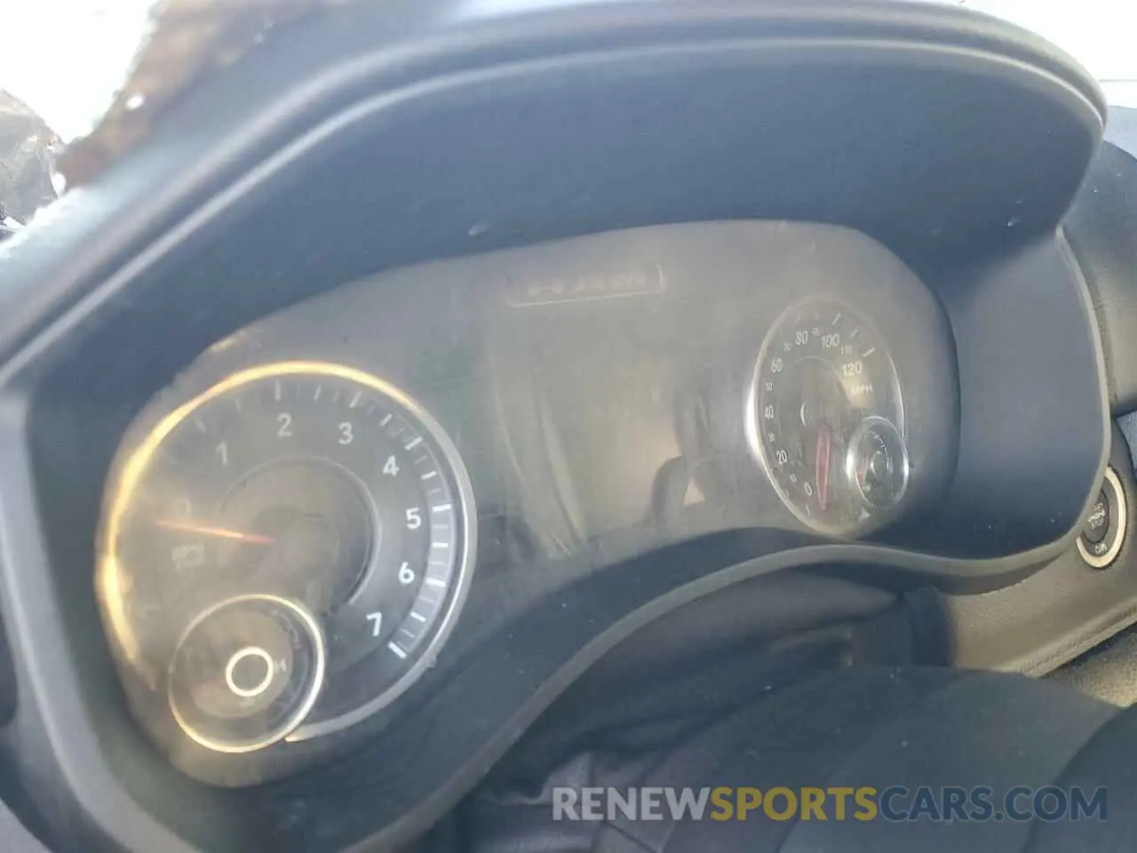 9 Photograph of a damaged car 1C6RREFT2KN616811 RAM 1500 2019