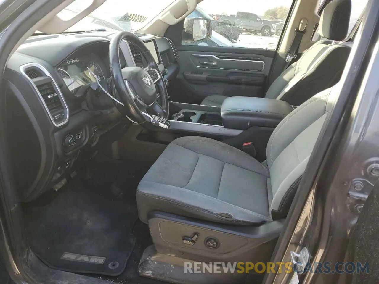 7 Photograph of a damaged car 1C6RREFT2KN798512 RAM 1500 2019