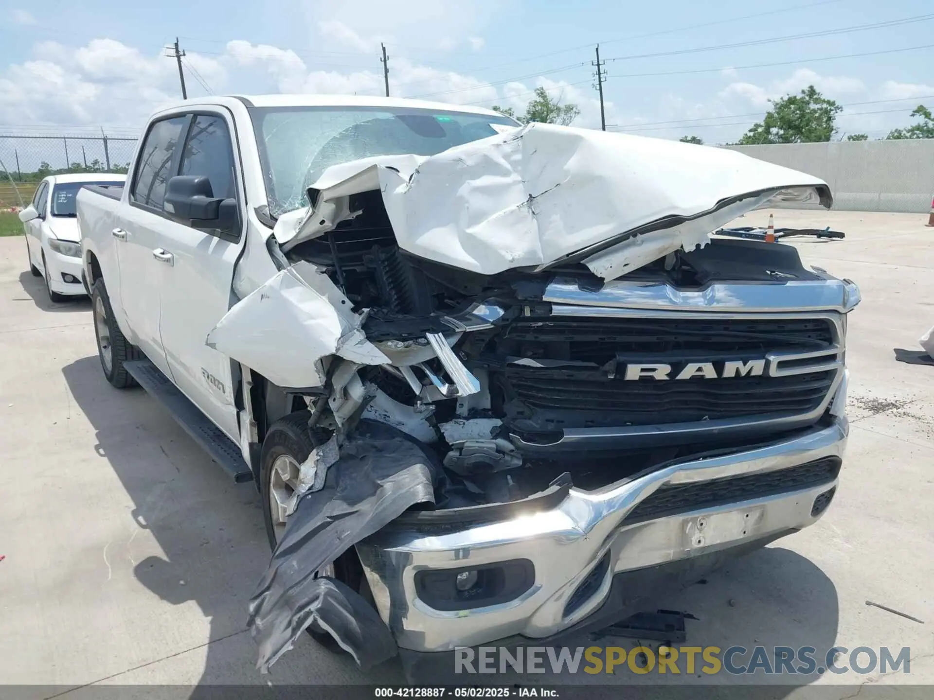 6 Photograph of a damaged car 1C6RREFT3KN581499 RAM 1500 2019