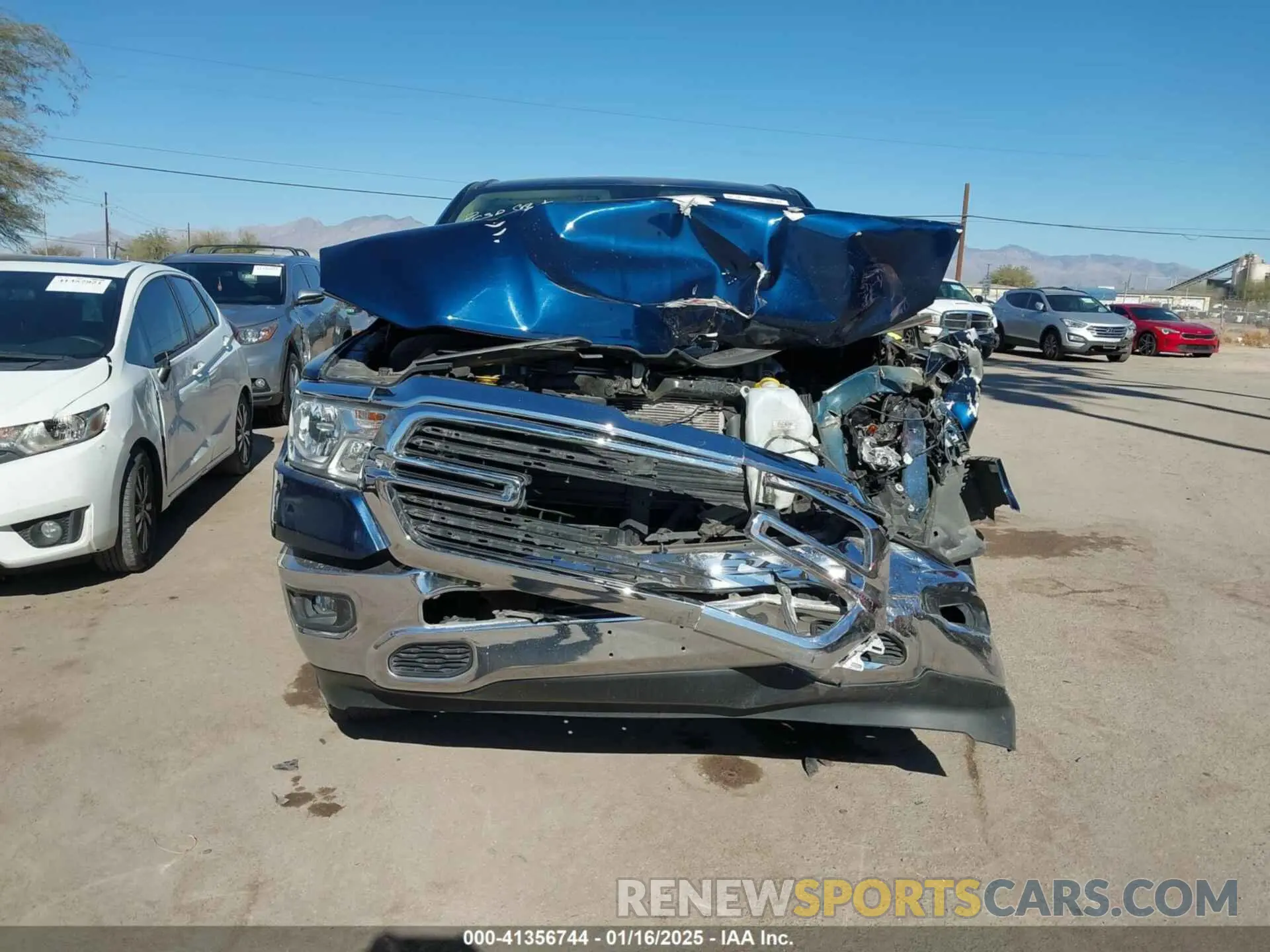 12 Photograph of a damaged car 1C6RREFT4KN769061 RAM 1500 2019