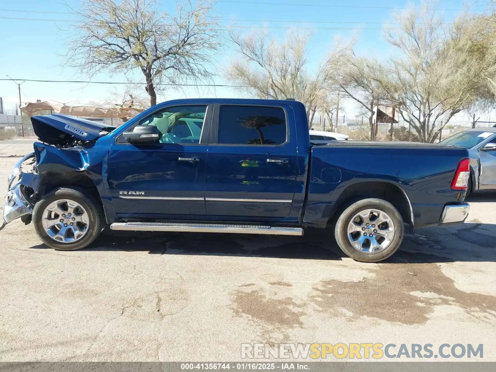 14 Photograph of a damaged car 1C6RREFT4KN769061 RAM 1500 2019