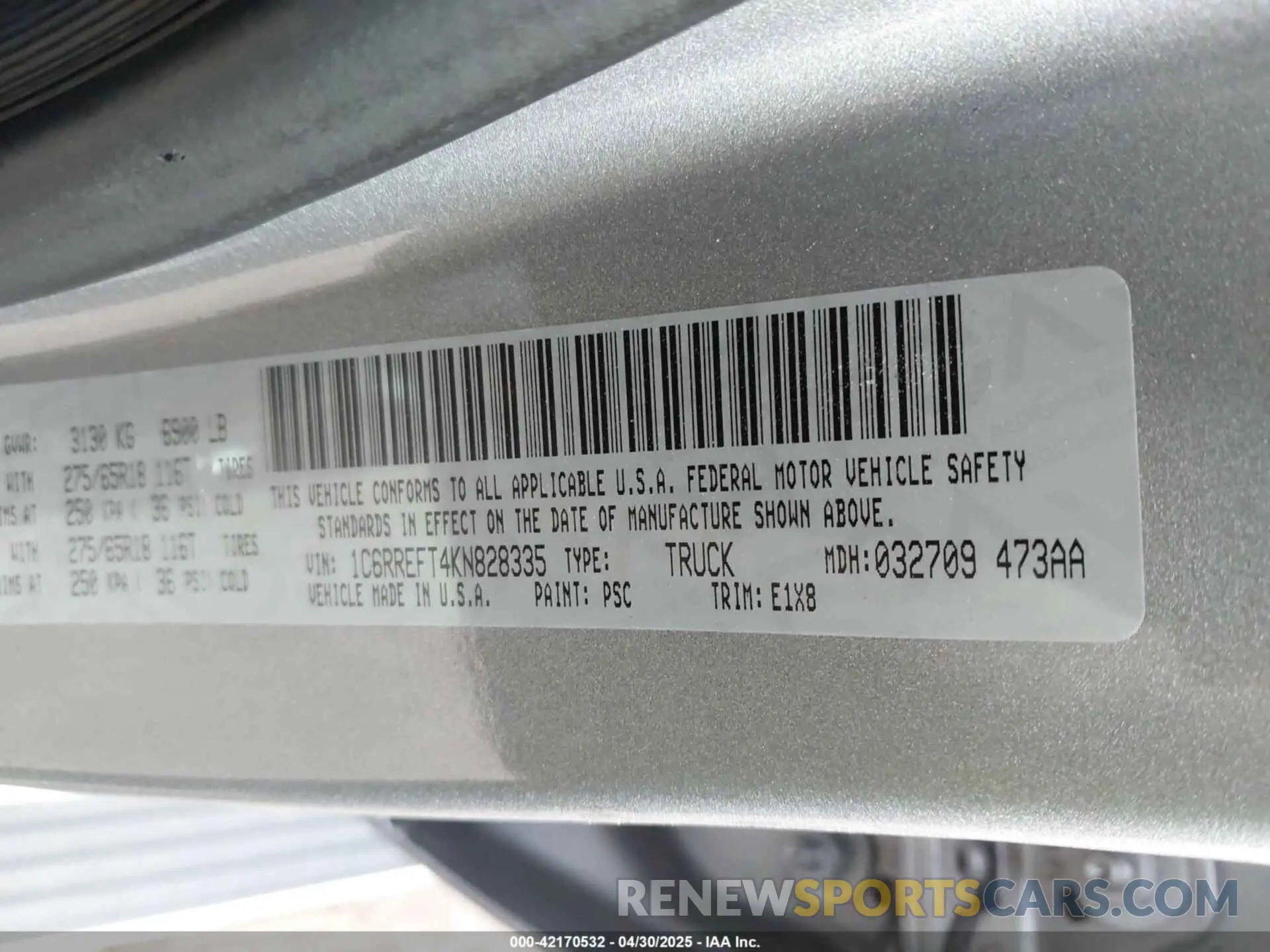 9 Photograph of a damaged car 1C6RREFT4KN828335 RAM 1500 2019