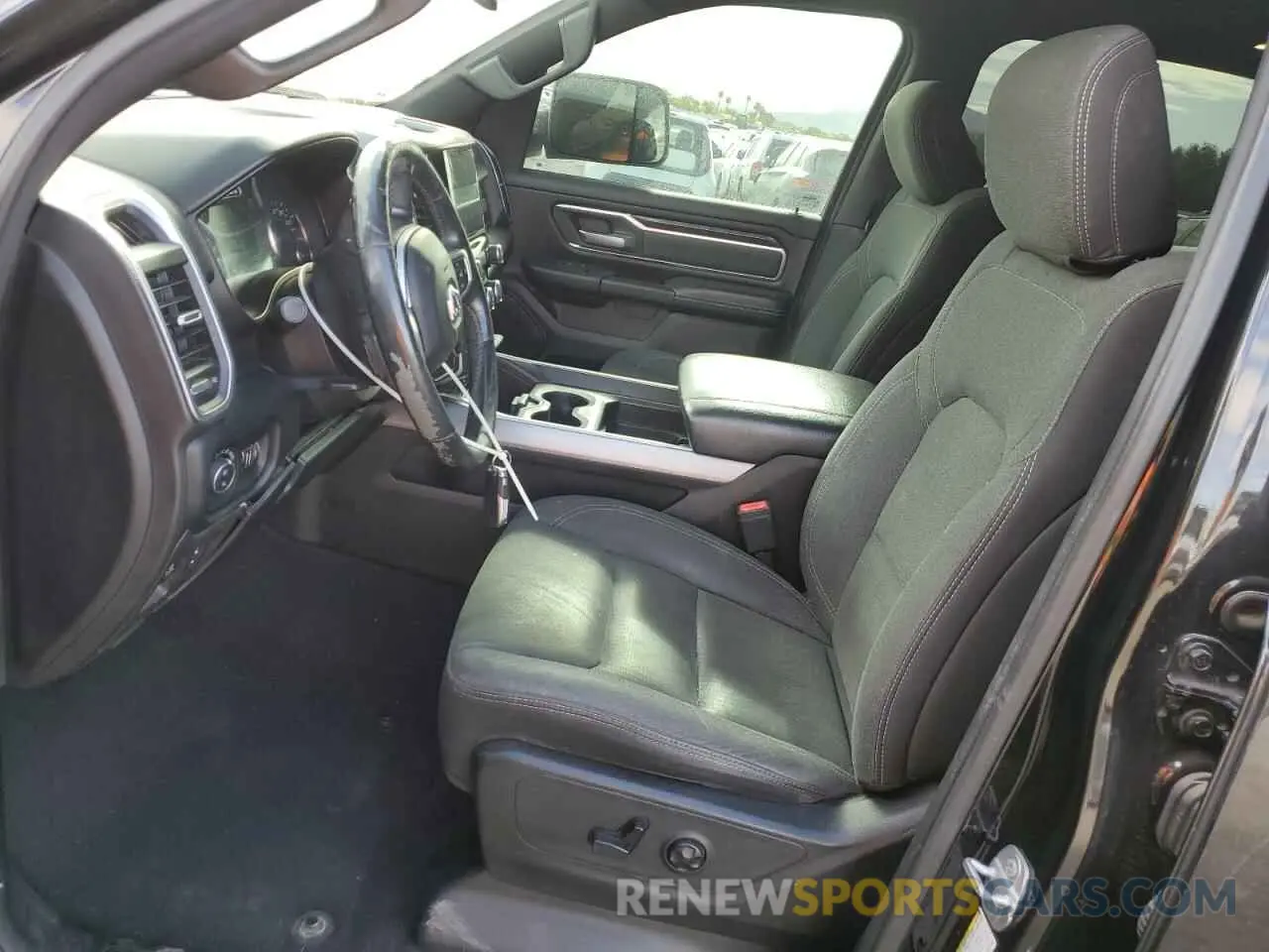 7 Photograph of a damaged car 1C6RREFT5KN534930 RAM 1500 2019