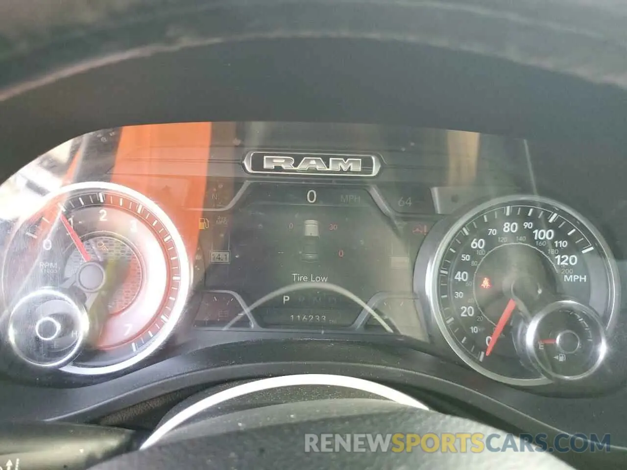 9 Photograph of a damaged car 1C6RREFT5KN534930 RAM 1500 2019