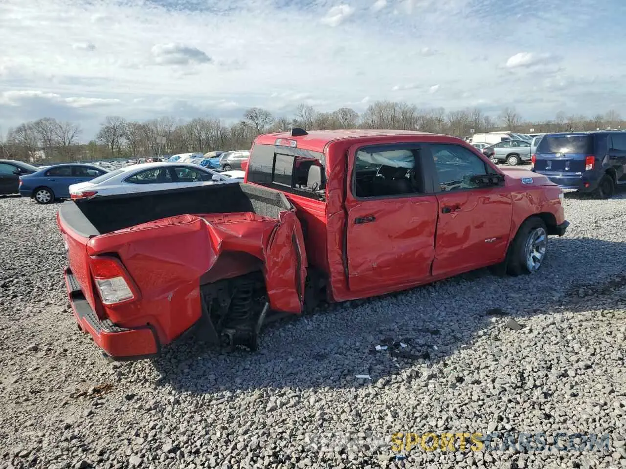 3 Photograph of a damaged car 1C6RREFT5KN664285 RAM 1500 2019