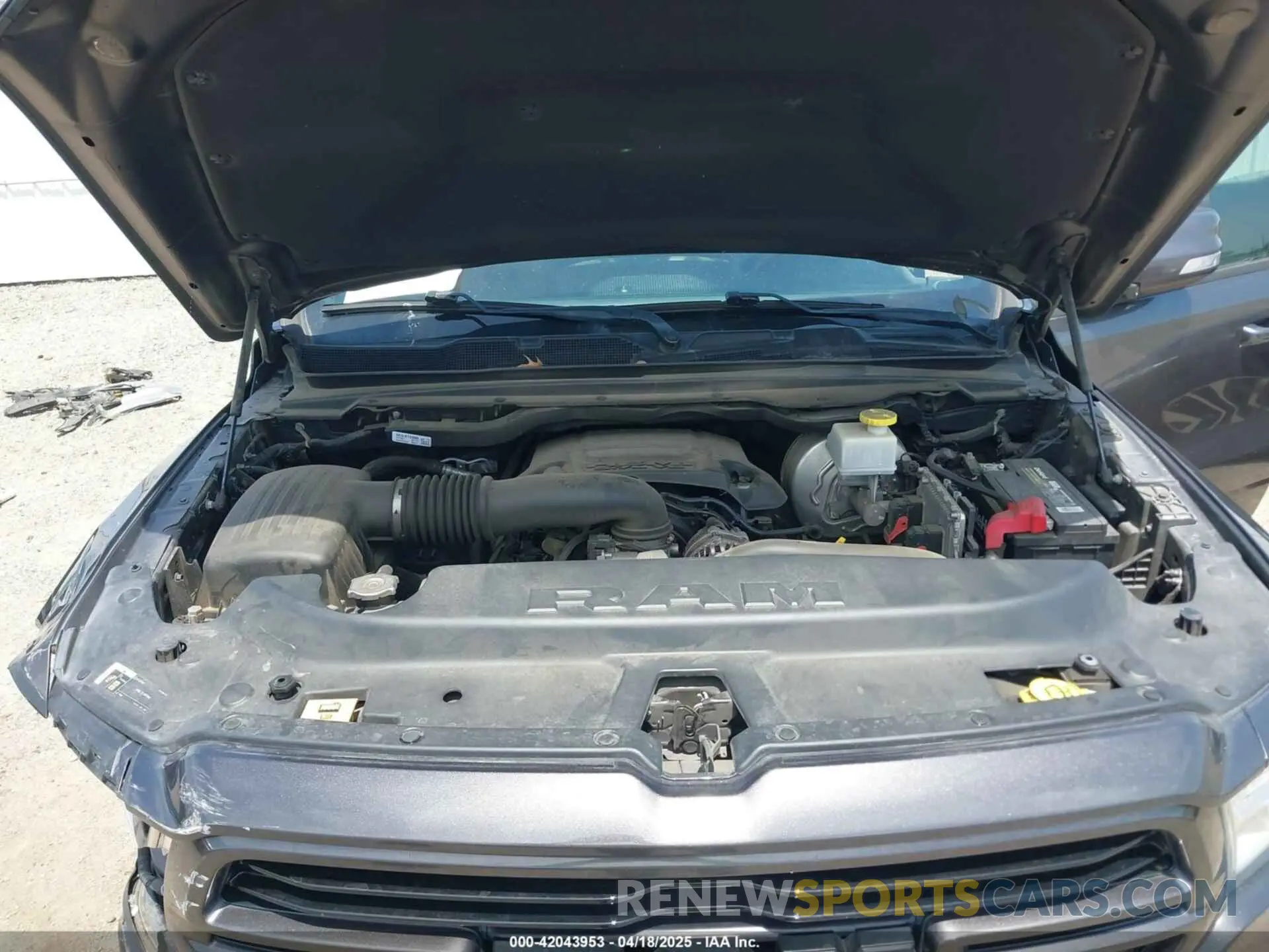10 Photograph of a damaged car 1C6RREFT6KN706611 RAM 1500 2019