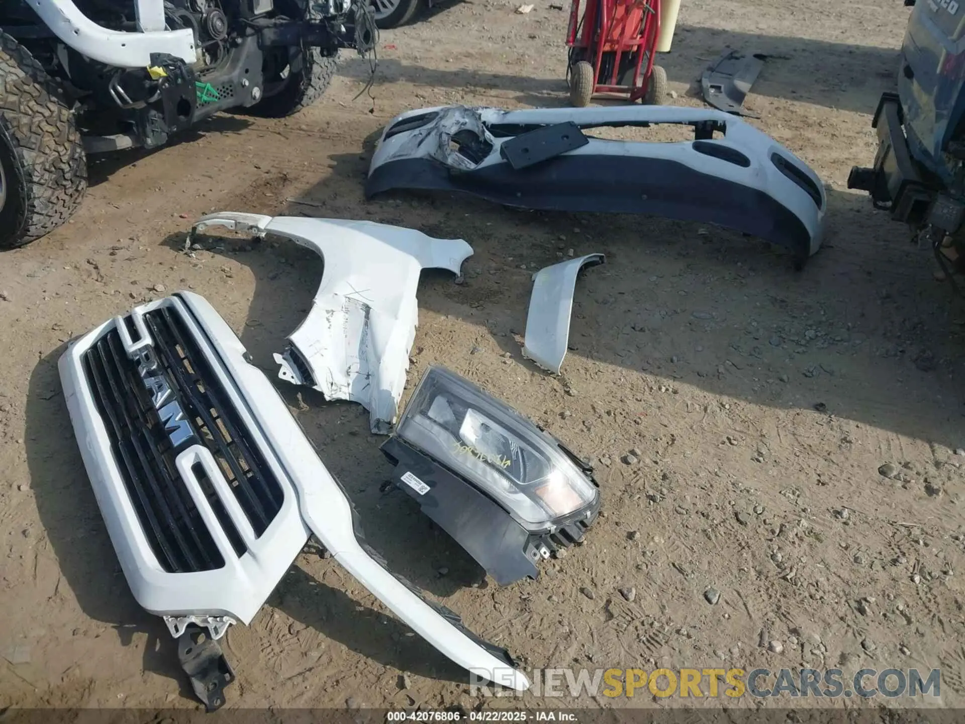 12 Photograph of a damaged car 1C6RREFT7KN880929 RAM 1500 2019