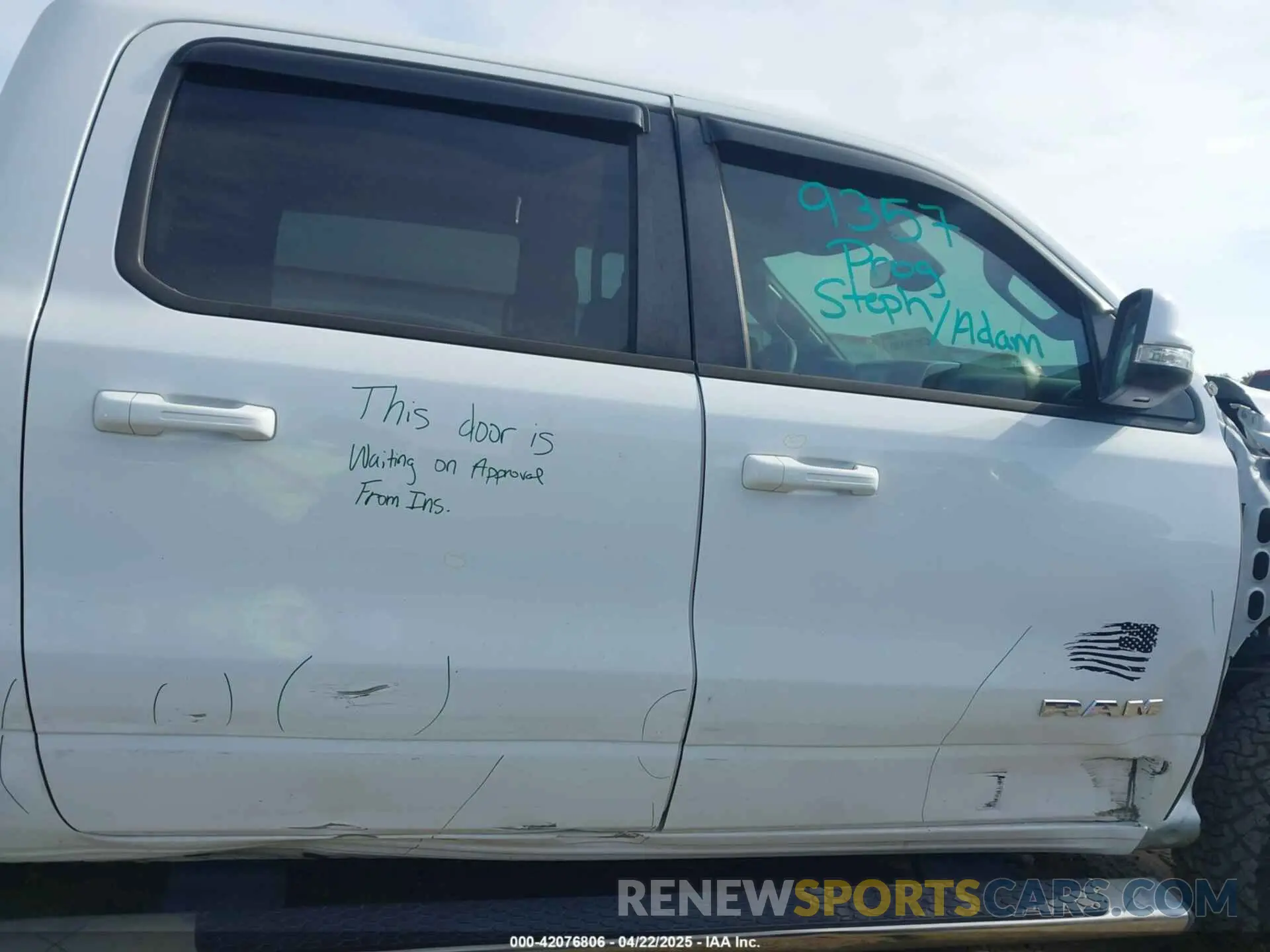 14 Photograph of a damaged car 1C6RREFT7KN880929 RAM 1500 2019