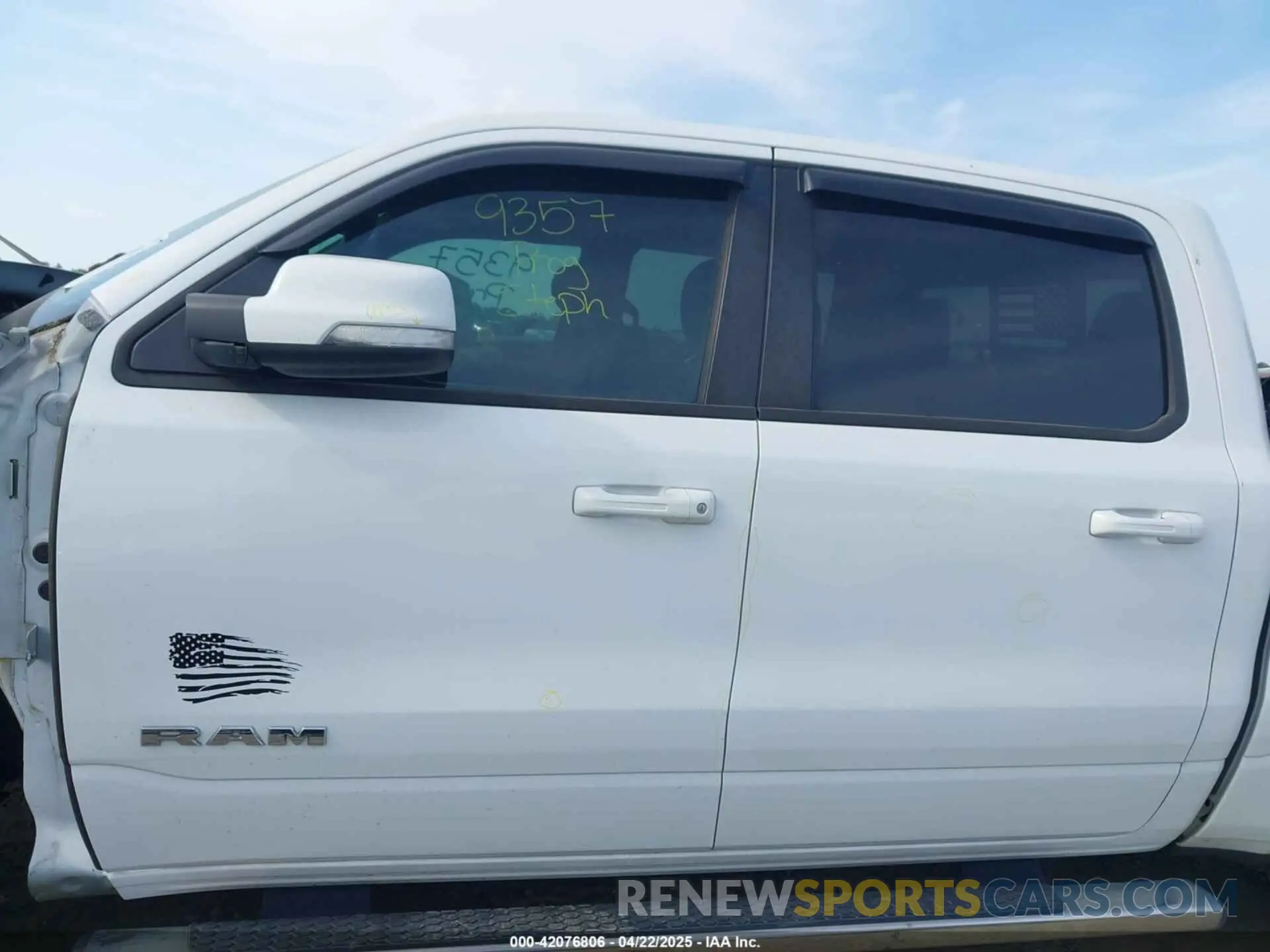 15 Photograph of a damaged car 1C6RREFT7KN880929 RAM 1500 2019